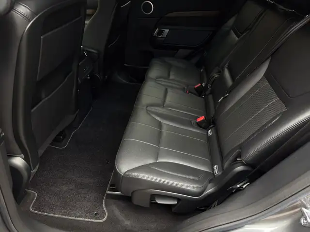 Land Rover Discovery view 15