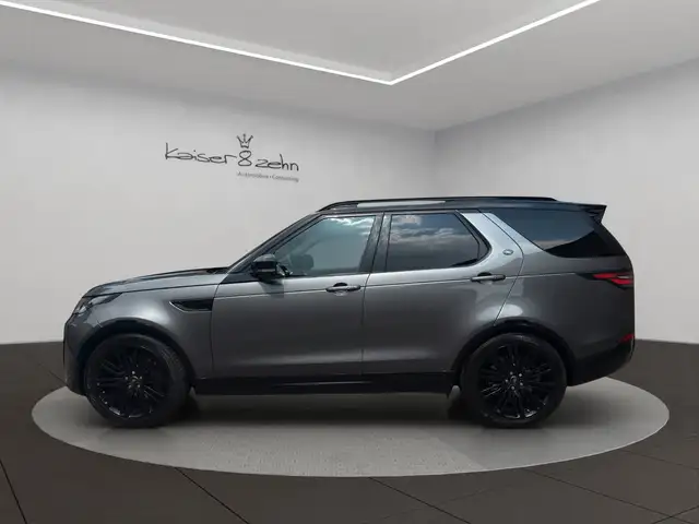 Land Rover Discovery view 2
