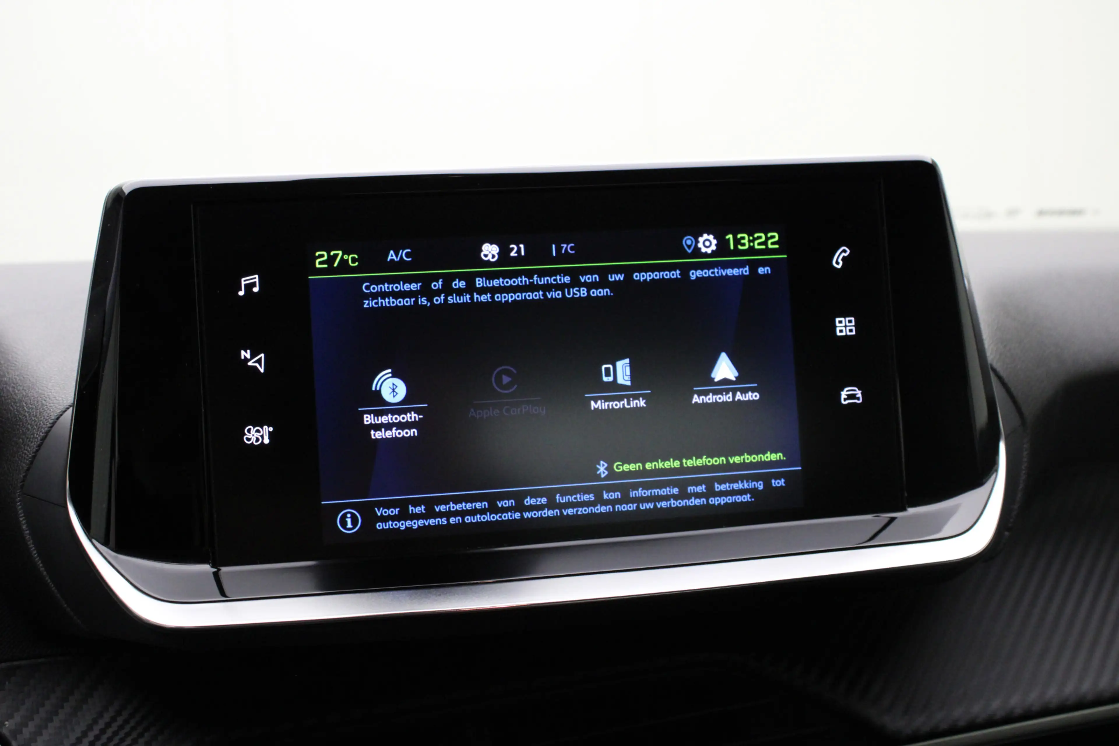 Peugeot e-2008 EV Active 50 kWh | Climate / Cruise / Carplay / Bl — photo 36