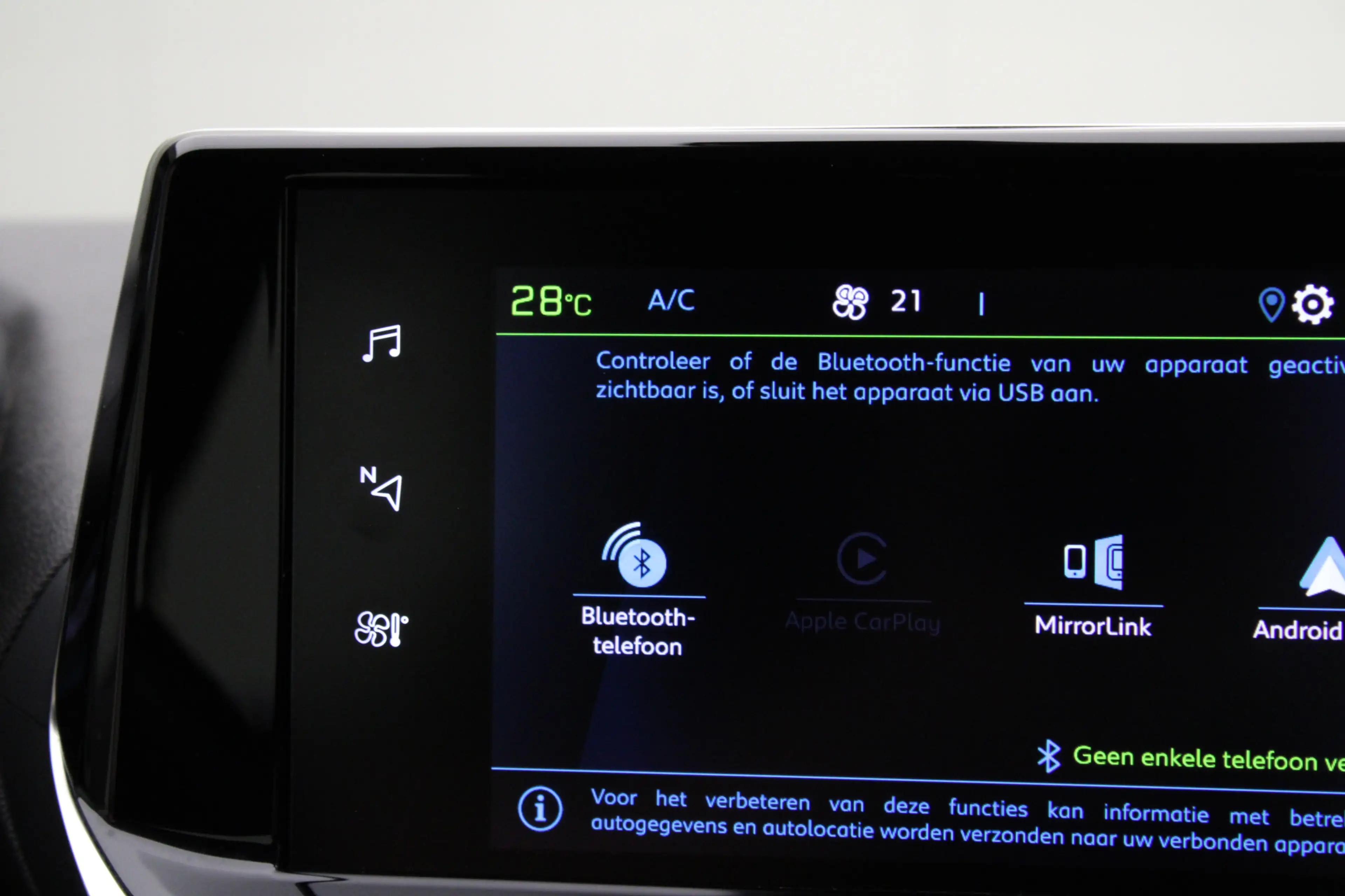 Peugeot e-2008 EV Active 50 kWh | Climate / Cruise / Carplay / Bl — photo 34