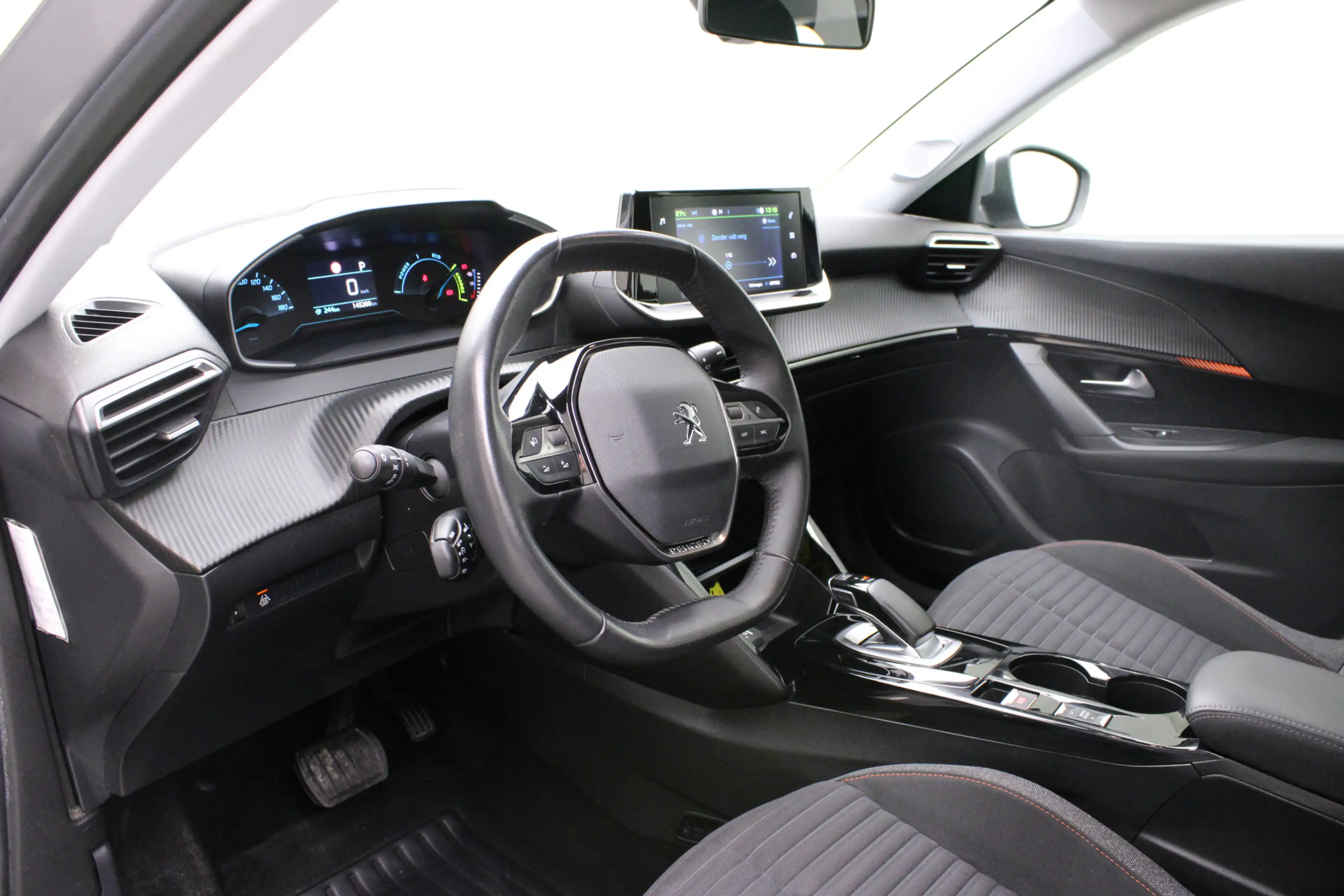 Peugeot e-2008 EV Active 50 kWh | Climate / Cruise / Carplay / Bl — photo 12
