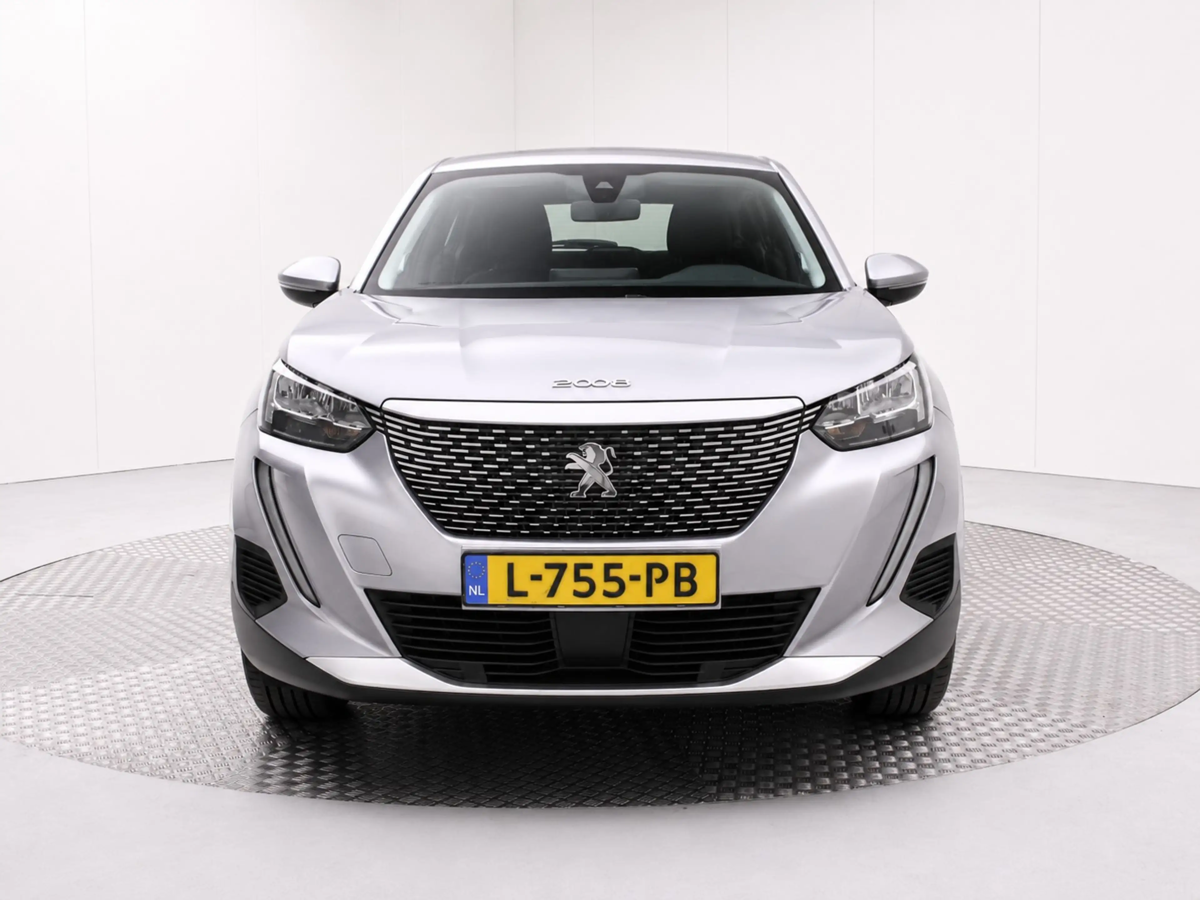 Peugeot e-2008 EV Active 50 kWh | Climate / Cruise / Carplay / Bl — photo 8