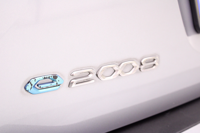 Peugeot e-2008 EV Active 50 kWh | Climate / Cruise / Carplay / Bl — photo 38