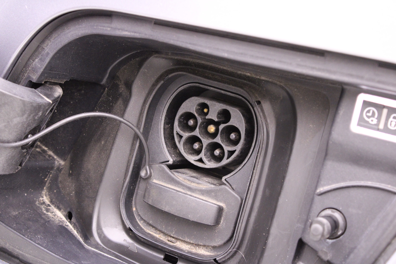 Peugeot e-2008 EV Active 50 kWh | Climate / Cruise / Carplay / Bl — photo 40