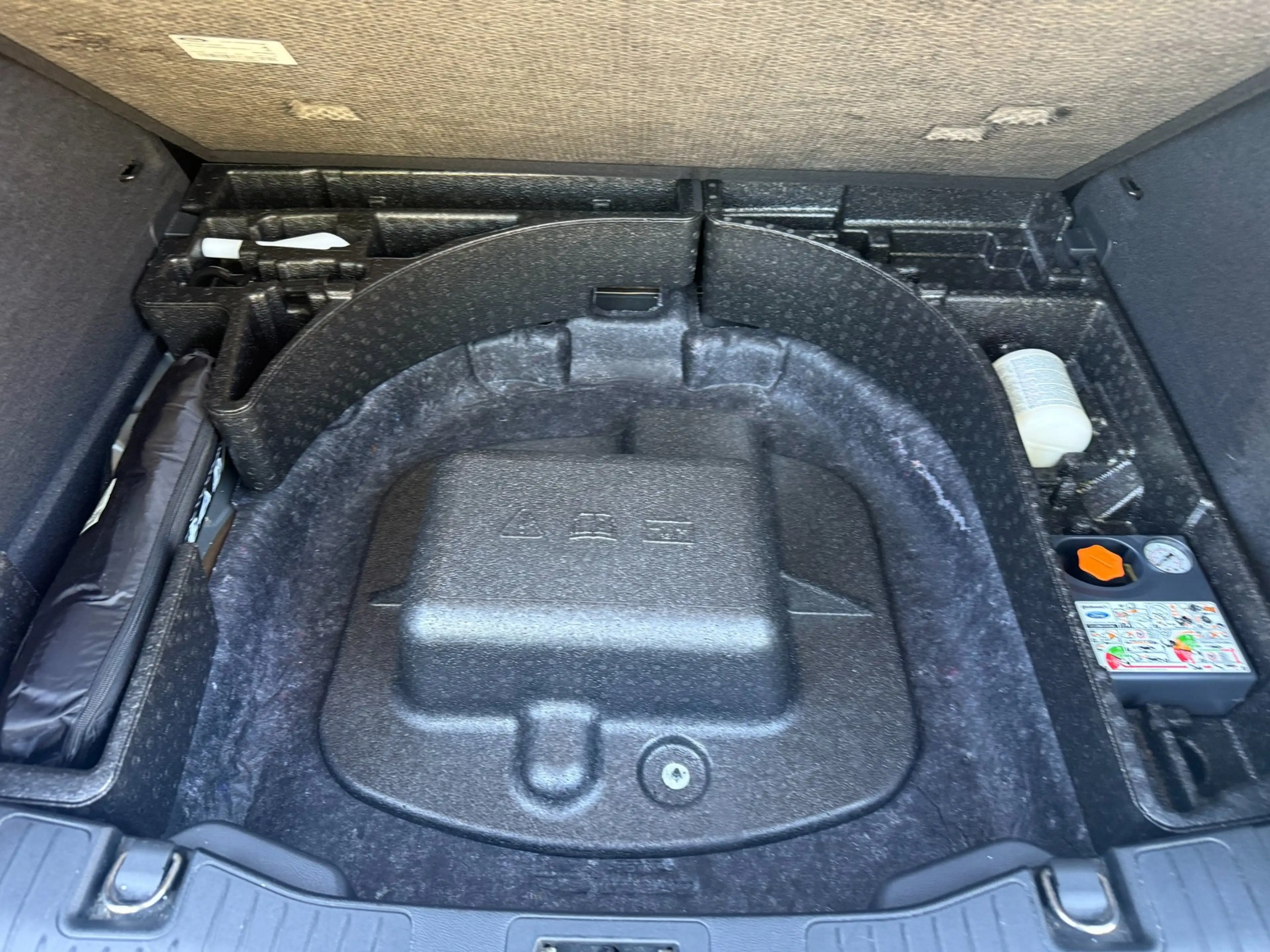 Ford Kuga 2.5 PHEV 225pk Vignale HUD, Camera's, Winter pack, — photo 34
