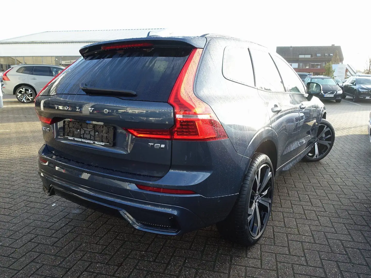 Volvo XC60 Ultra T8 AWD Plug-in/Massage/FourC/B&W/Pano Blau - 2