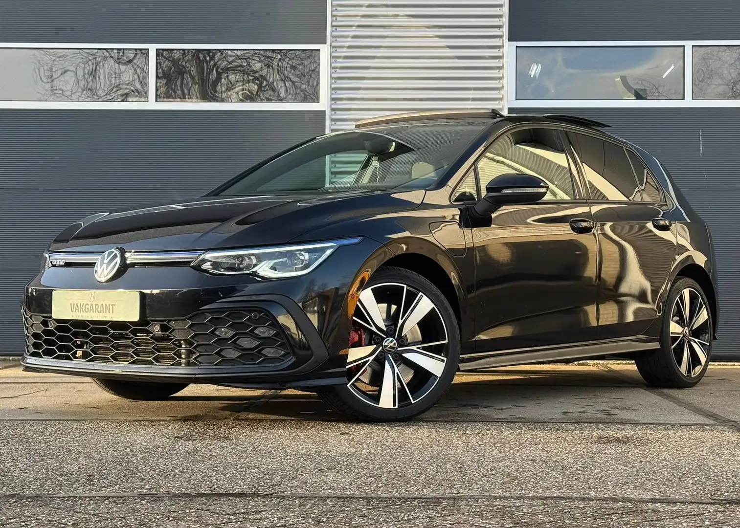 Volkswagen Golf GTE 1.4 eHybrid |Pano |Sfeer |IQ Light |Stoel/Stuurver Schwarz - 1