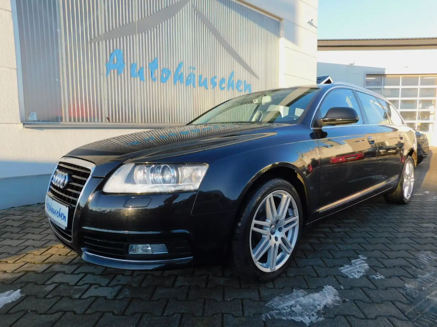 Audi A6 3.0 TDI quattro Avant Xenon/Sound/Navi/AHZ crna - 1