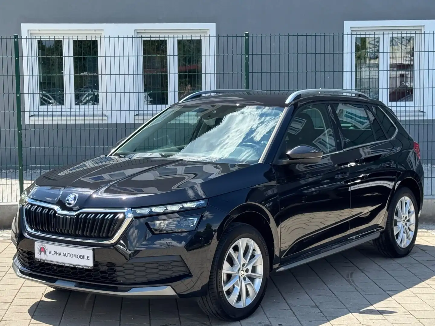 Skoda Kamiq Style/1.HAND/RÜCK.KAMERA/NAVI Noir - 1