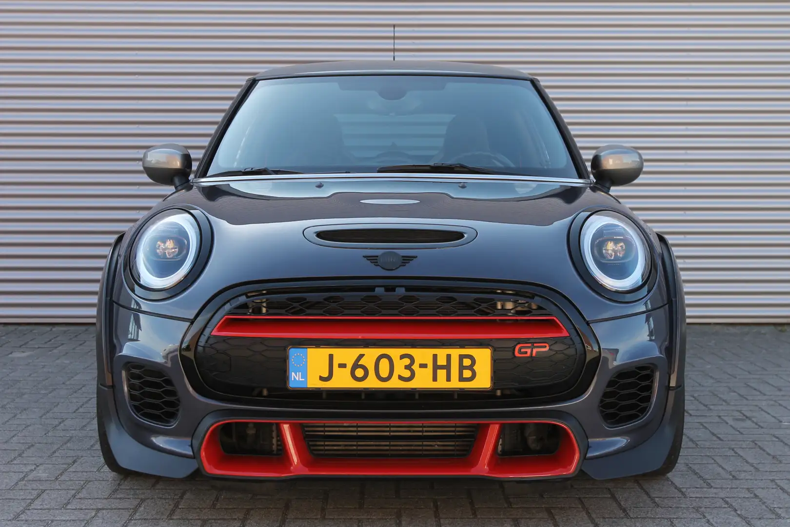 MINI John Cooper Works Mini 2.0 GP AUT. I 306 PK I NL. AUTO I 1E EIG. Grigio - 2