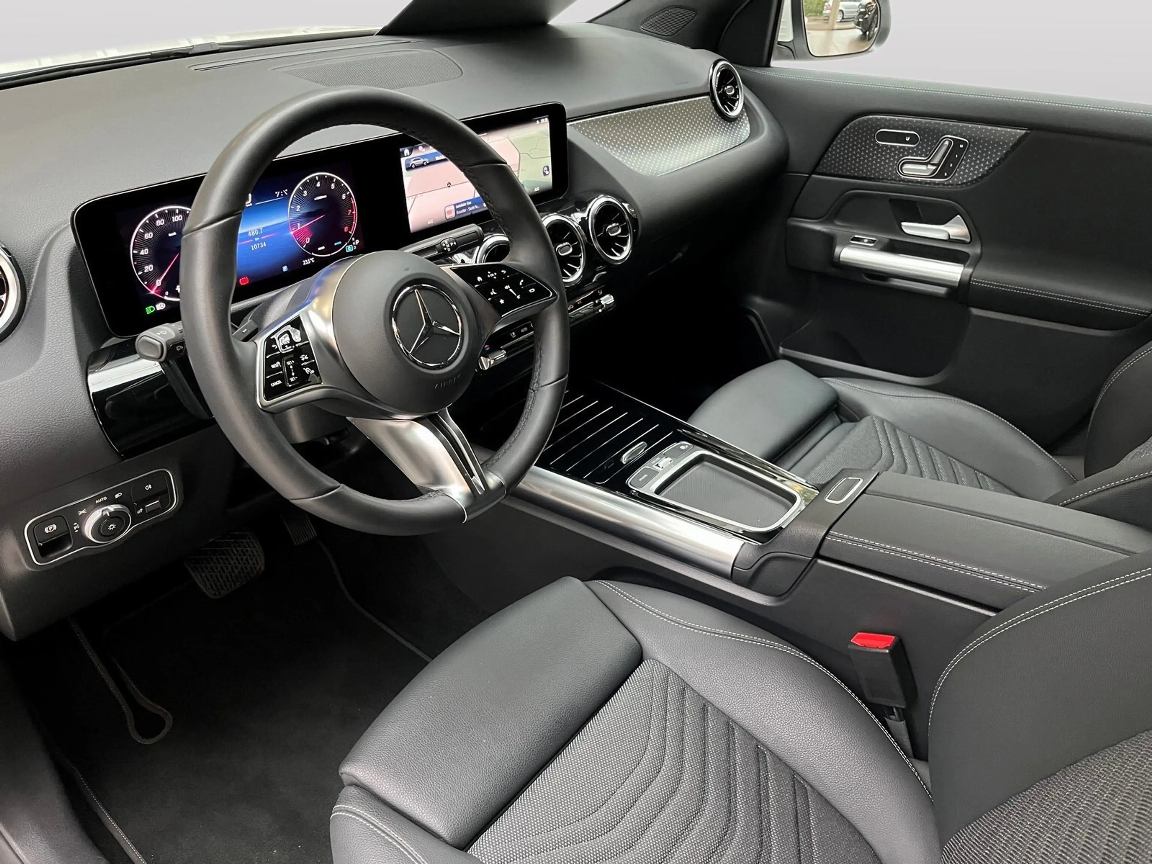 Mercedes-Benz GLA 200 Progressive Line Advanced — photo 10