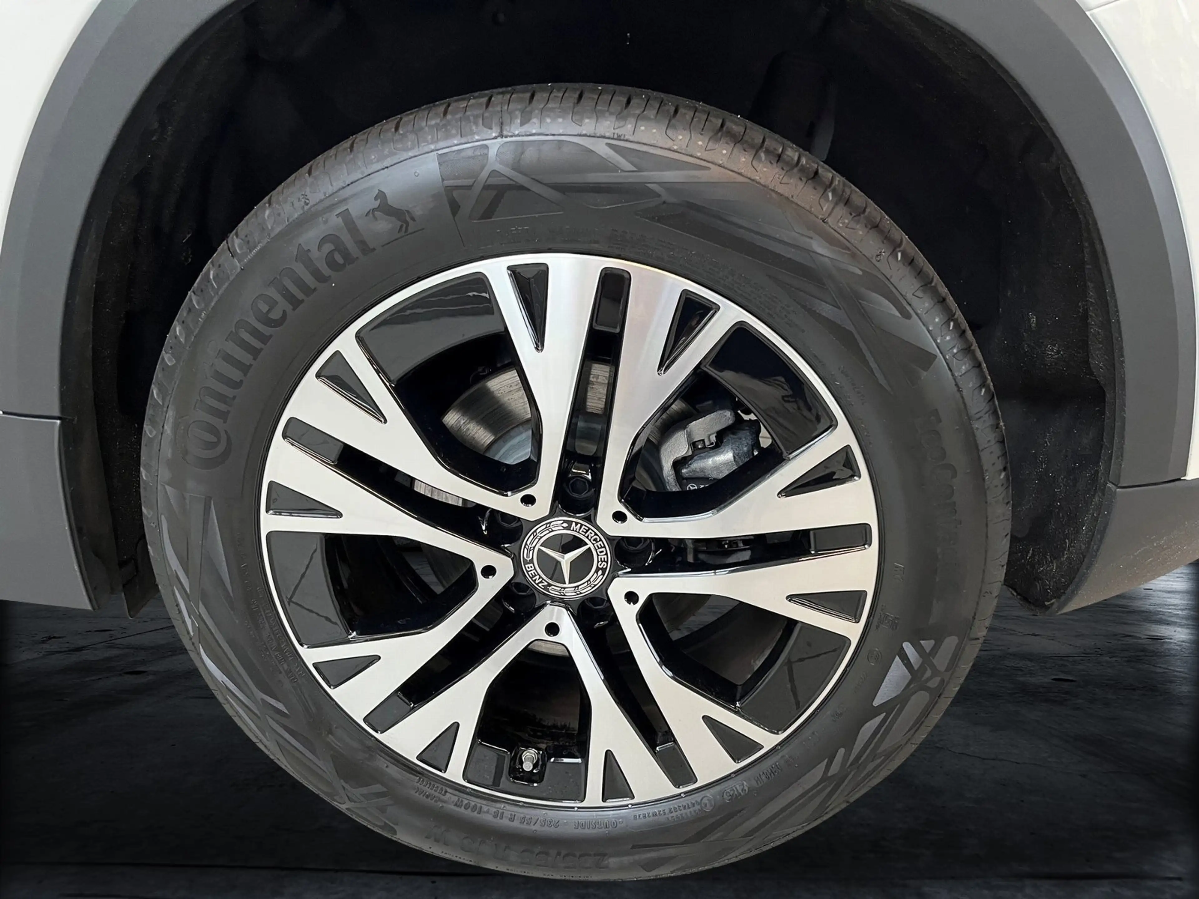 Mercedes-Benz GLA 200 Progressive Line Advanced — photo 9