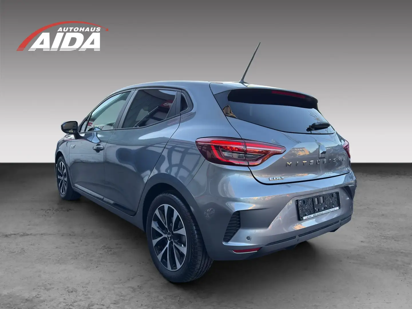 Mitsubishi Colt 1.6 Hybrid PLUS Grau - 2