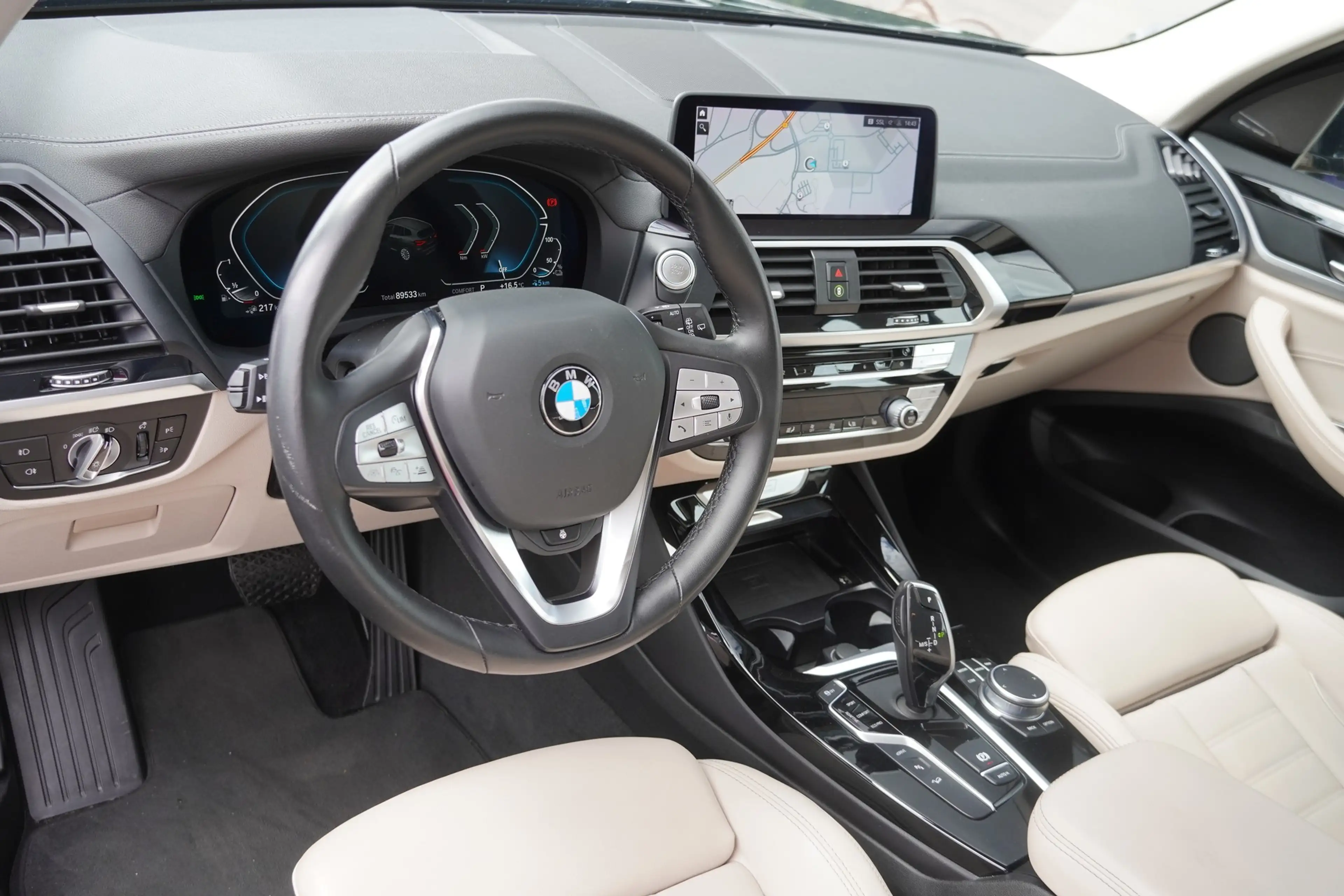 BMW X3 xDrive 30e Luxury Line Leder AHK Totwinkel — photo 10