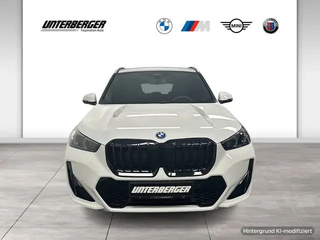 BMW X1 view 2