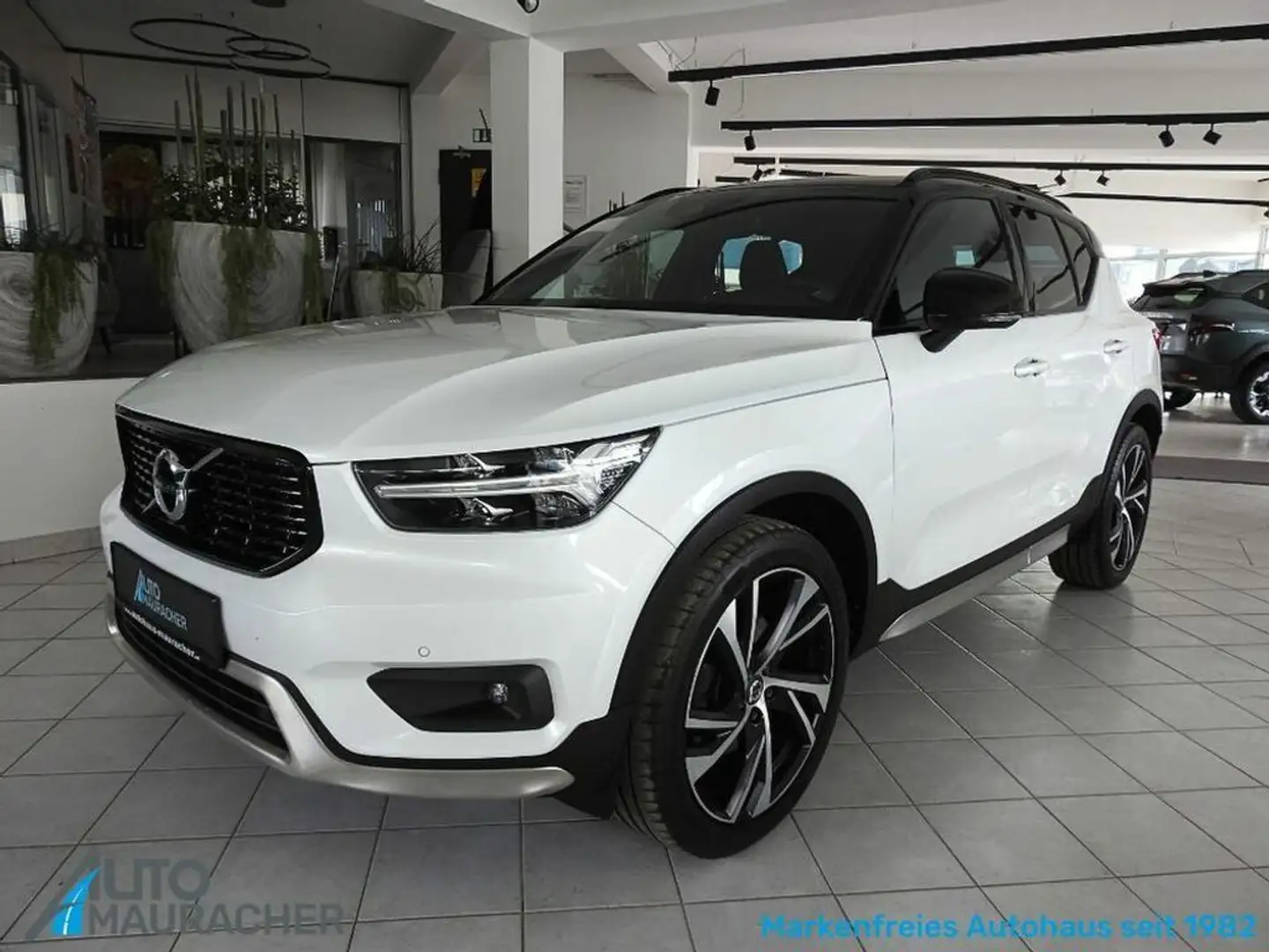 Volvo XC40 D3 R-Design AWD Aut.*KUNDENVERKAUF* Weiß - 1