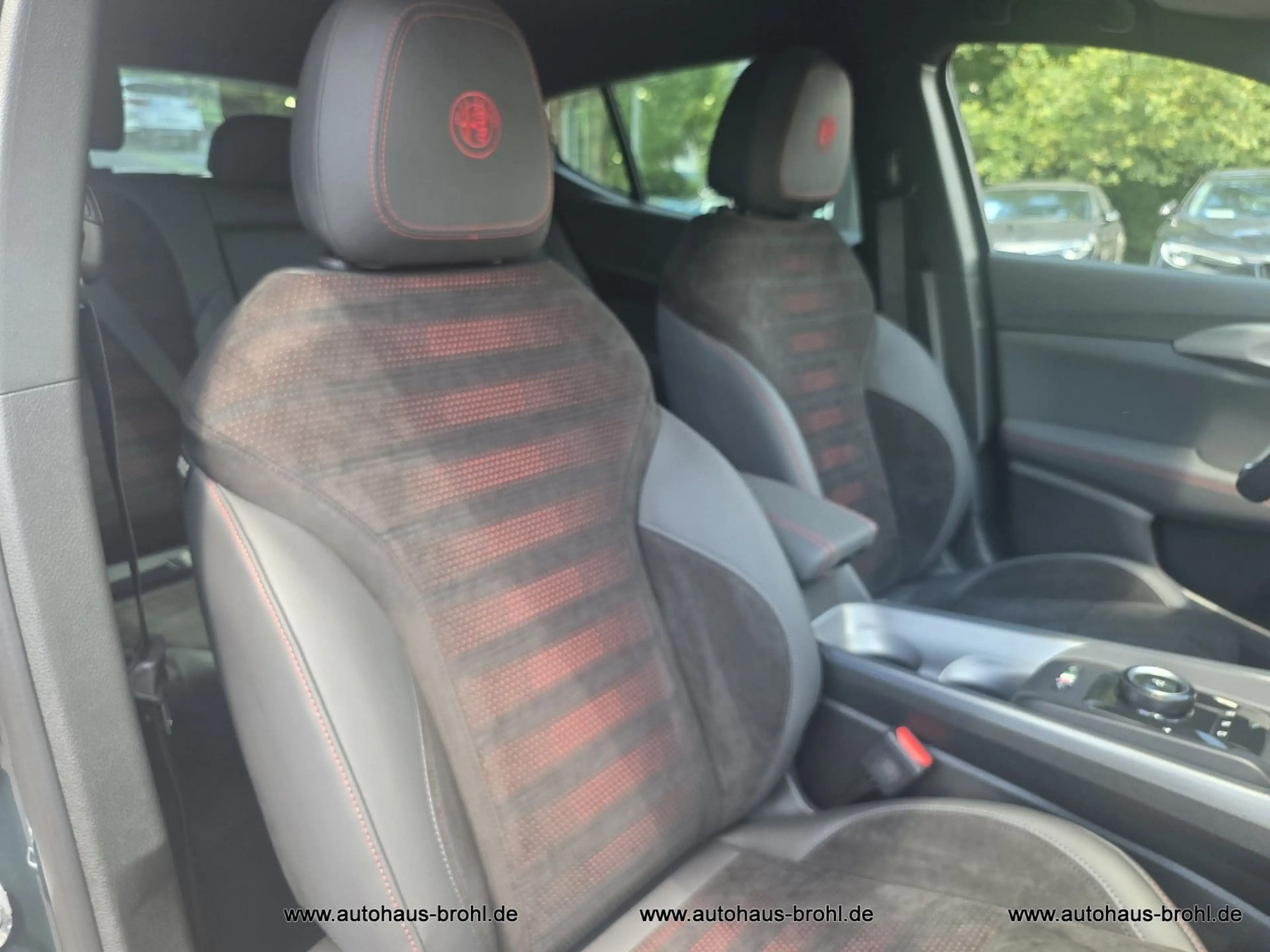 Alfa Romeo Tonale Basis — photo 12