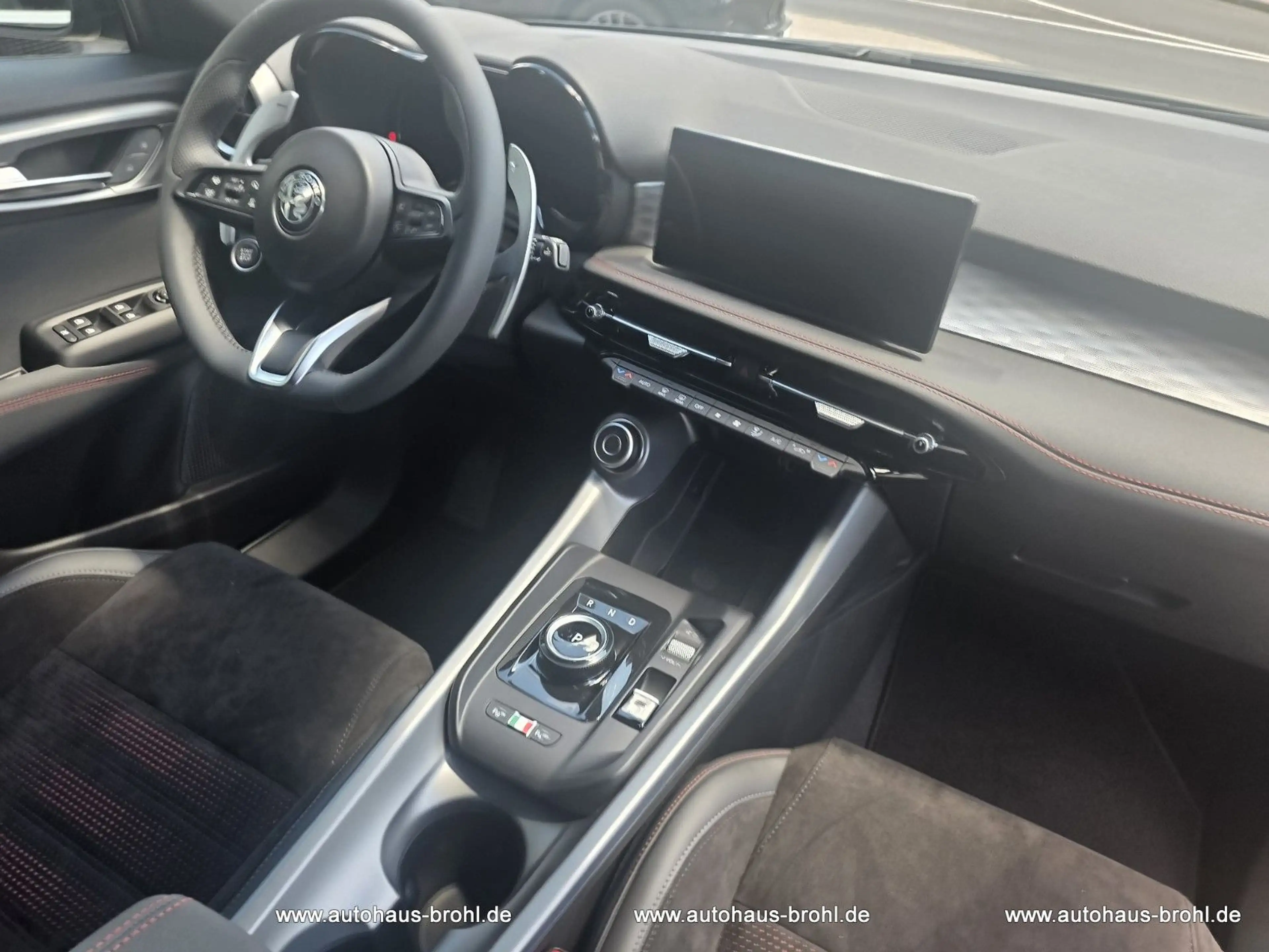 Alfa Romeo Tonale Basis — photo 9