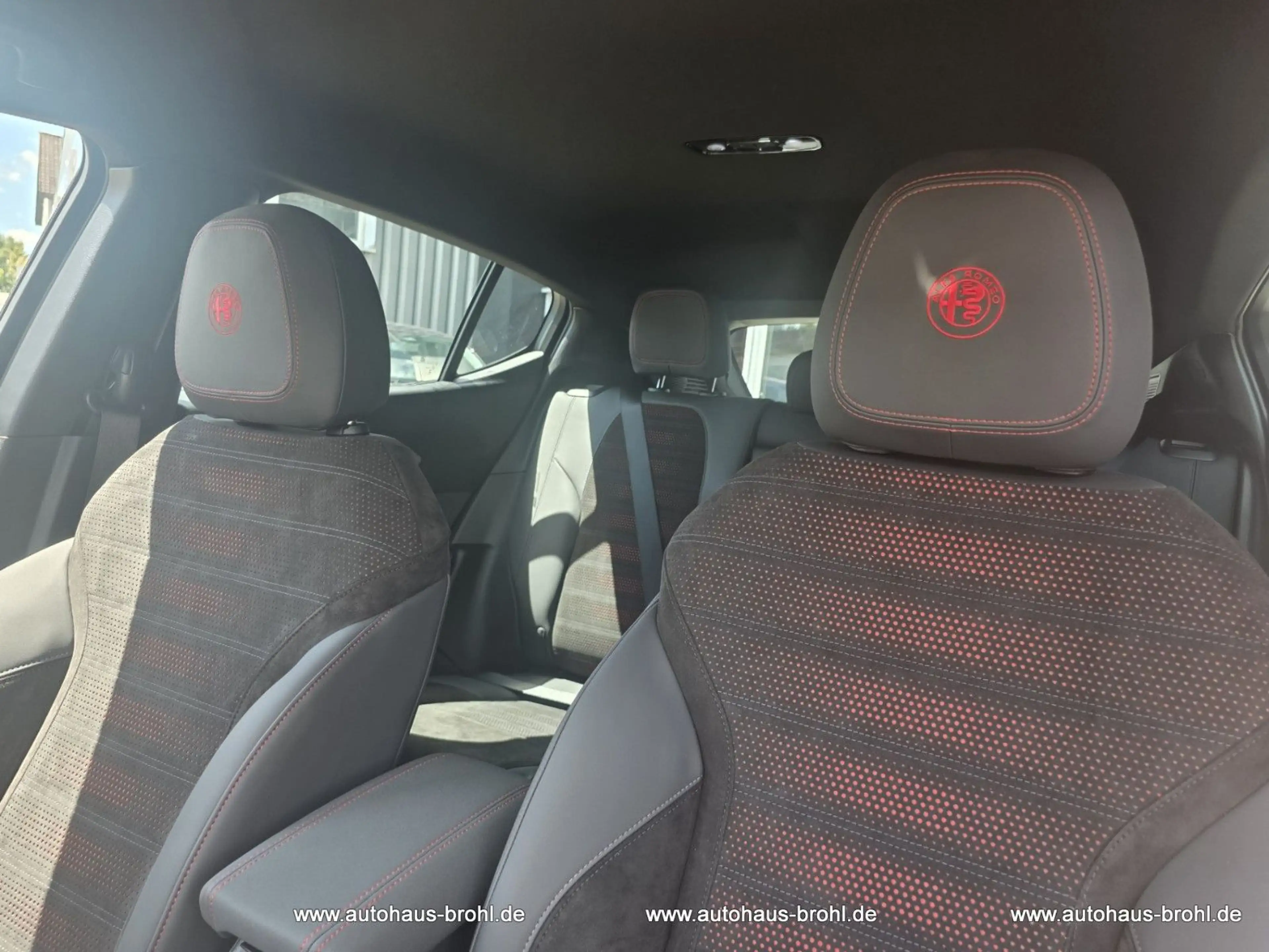 Alfa Romeo Tonale Basis — photo 11