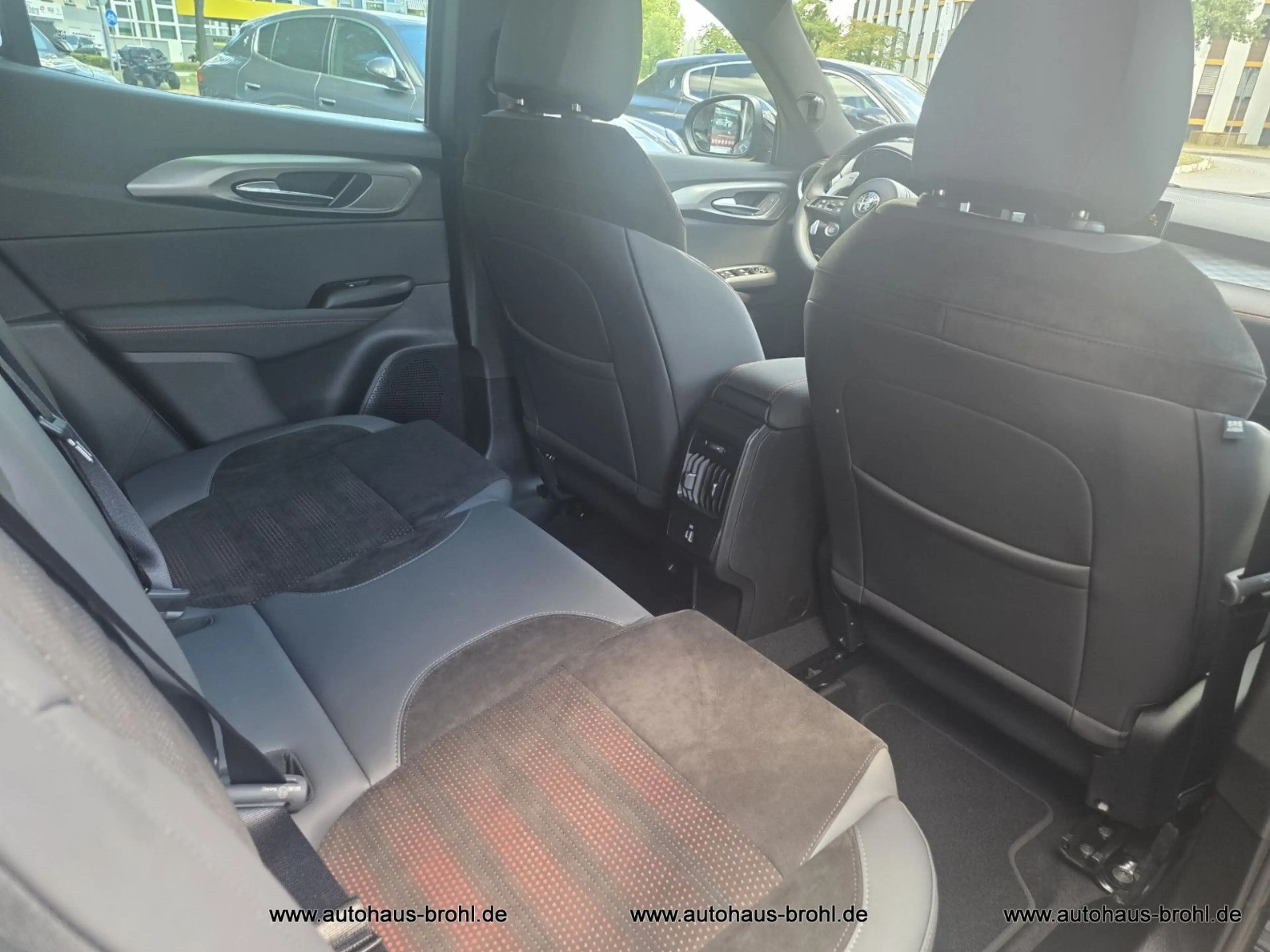 Alfa Romeo Tonale Basis — photo 13