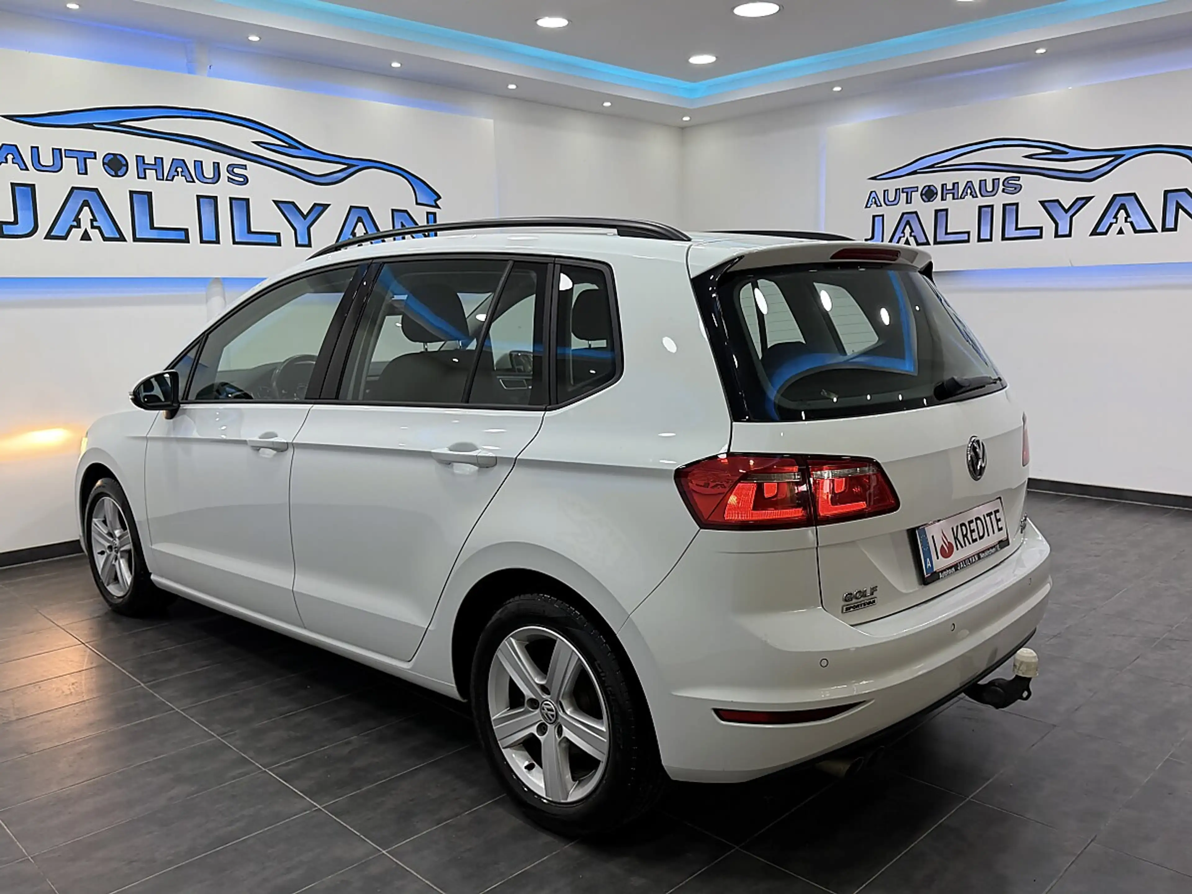 Volkswagen Golf Sportsvan Rabbit 2,0 BMT TDI DSG Rückfahrkamera — photo 12