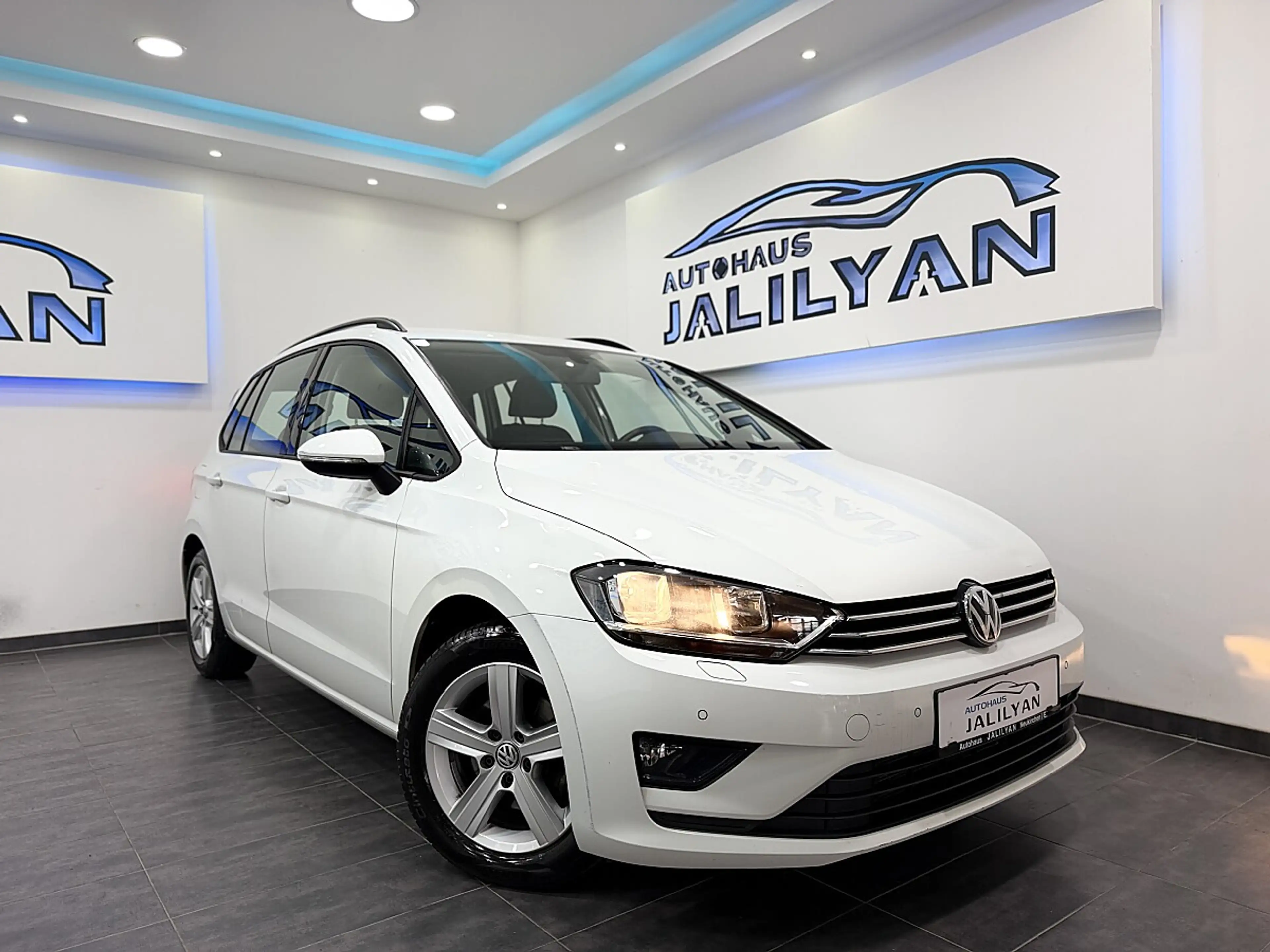 Volkswagen Golf Sportsvan Rabbit 2,0 BMT TDI DSG Rückfahrkamera — photo 6