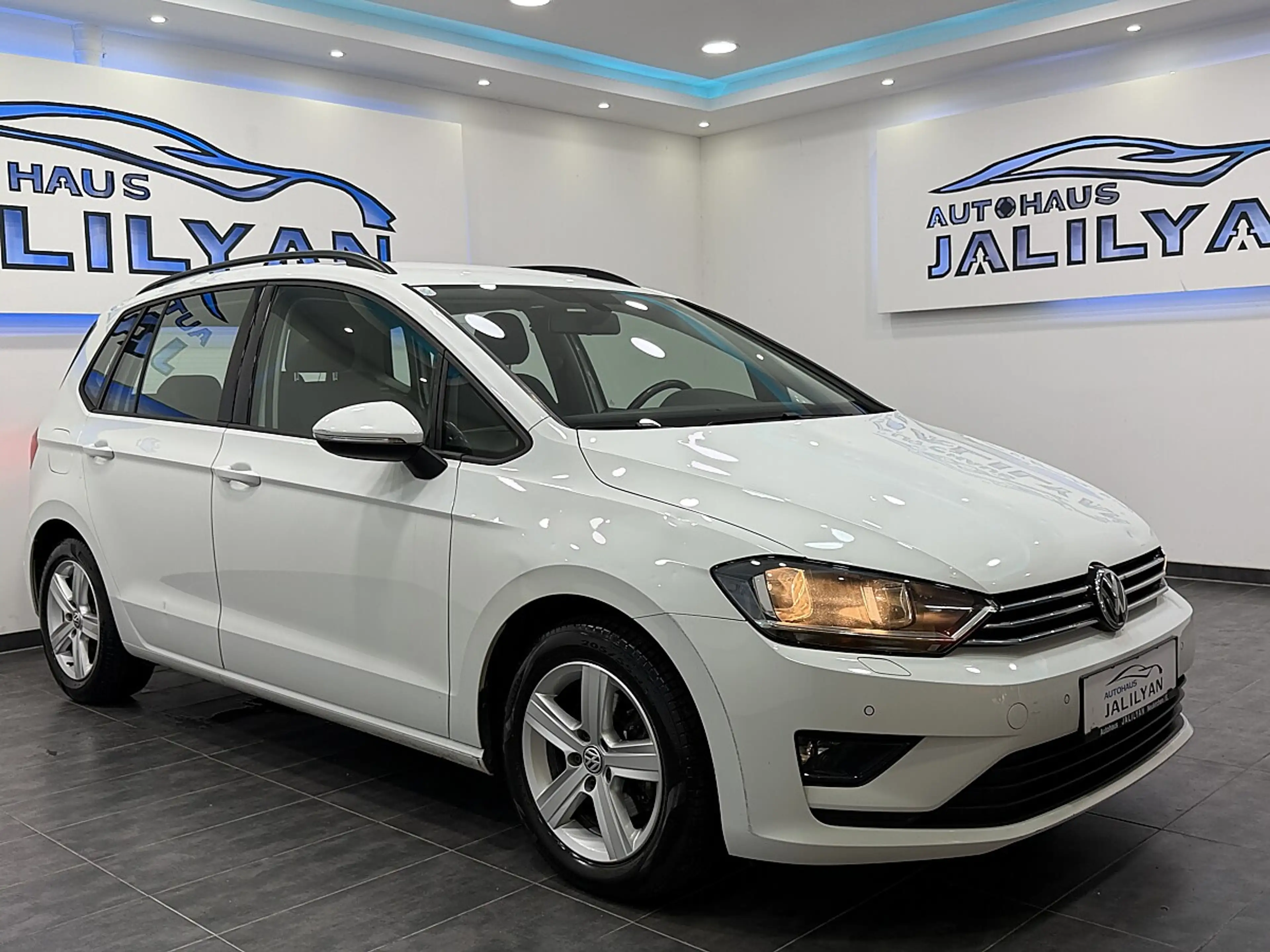 Volkswagen Golf Sportsvan Rabbit 2,0 BMT TDI DSG Rückfahrkamera — photo 10