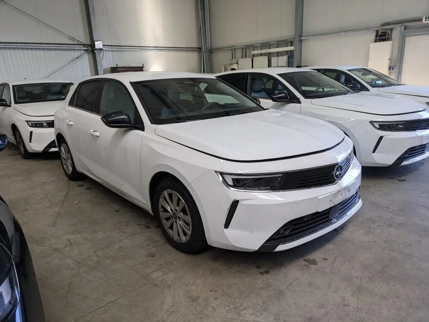 Opel Astra Elegance SPORT+NAV+LED+180°+SPURAS+CARPLAY Weiß - 1