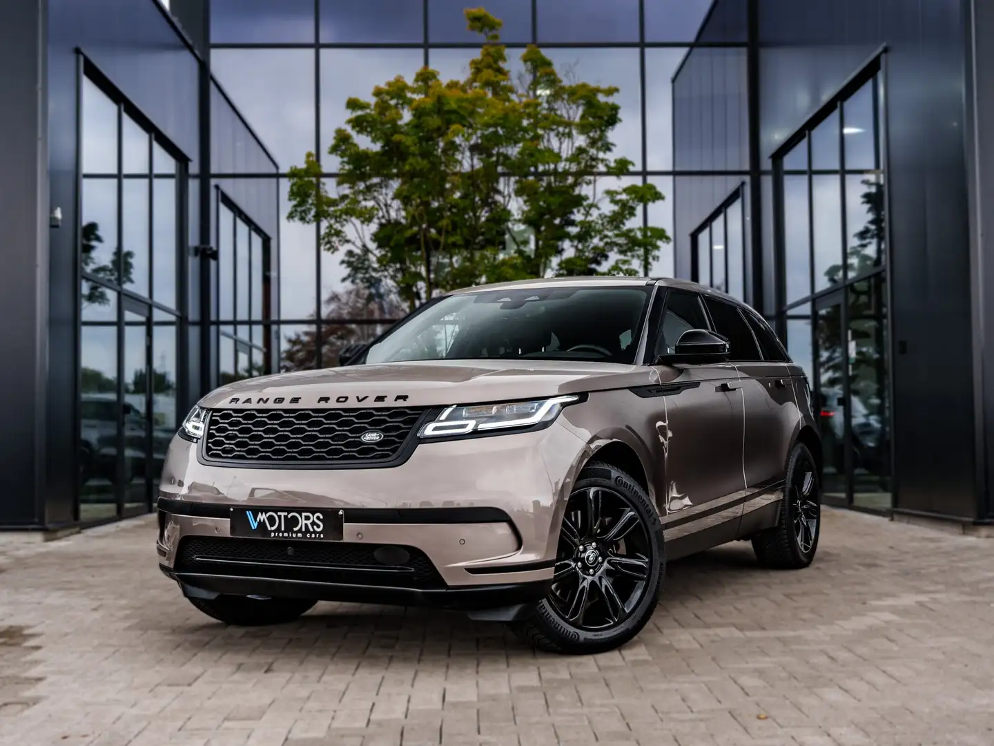 Land Rover Range Rover Velar P400e - PHEV - ACC - Meridian - panorama dak - Bronze - 1