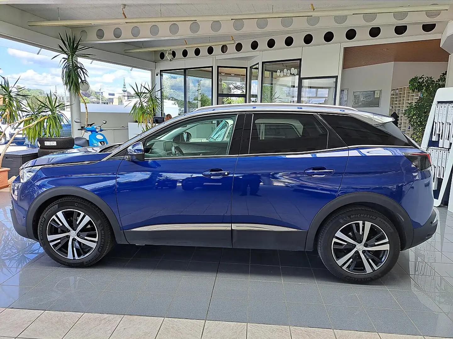 Peugeot 3008 1,2 PureTech 130 S&S EAT6 Allure Blau - 2
