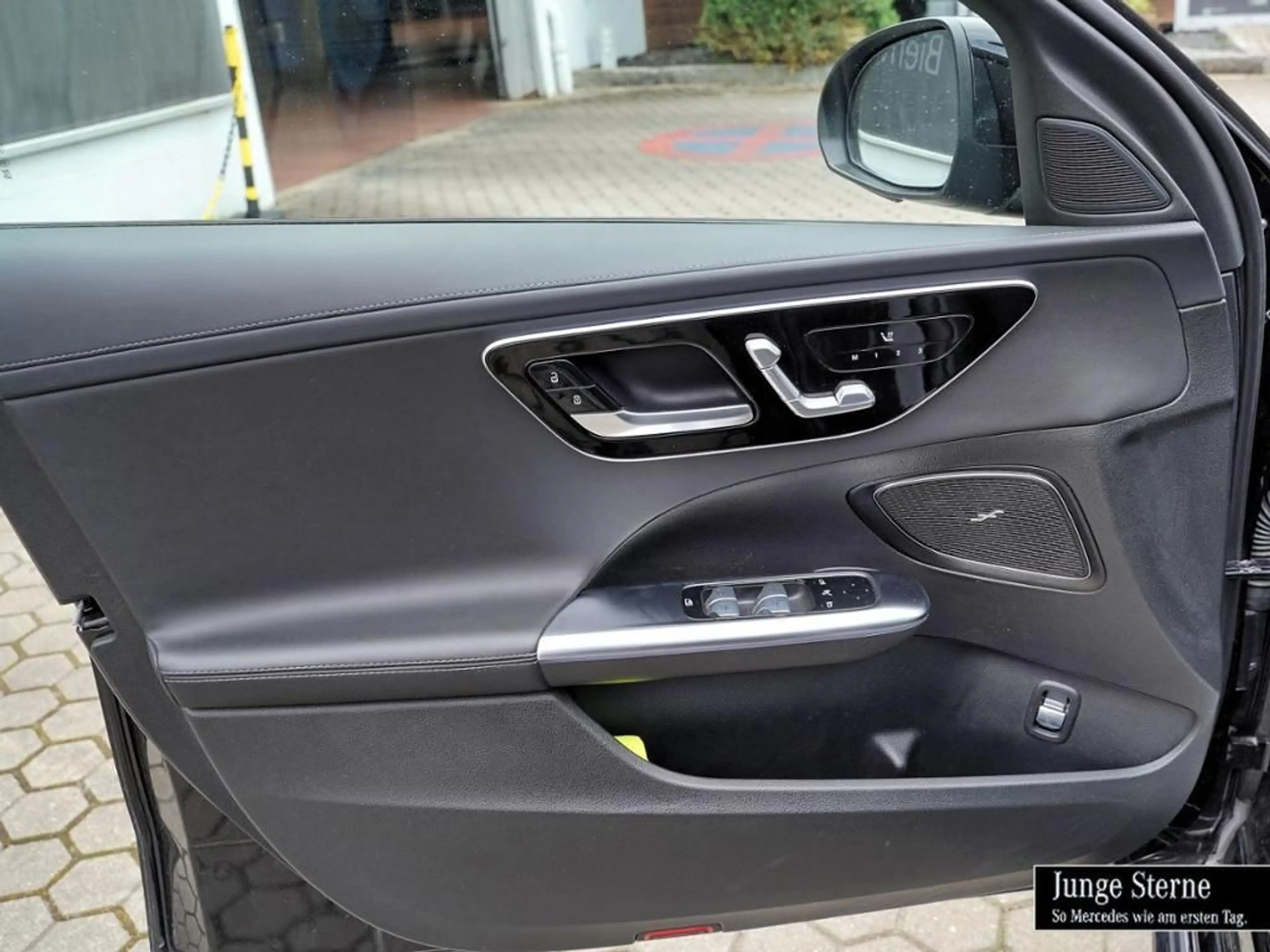 Mercedes-Benz C 43 AMG 4M Limo PANO+HEADUP+20''+HA-LENK+FAHRAS — photo 12