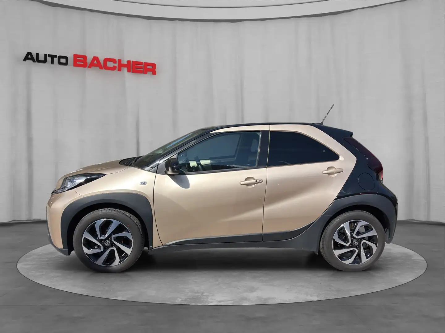 Toyota Aygo X AYGO X 1,0 l Pulse Schwarz - 2