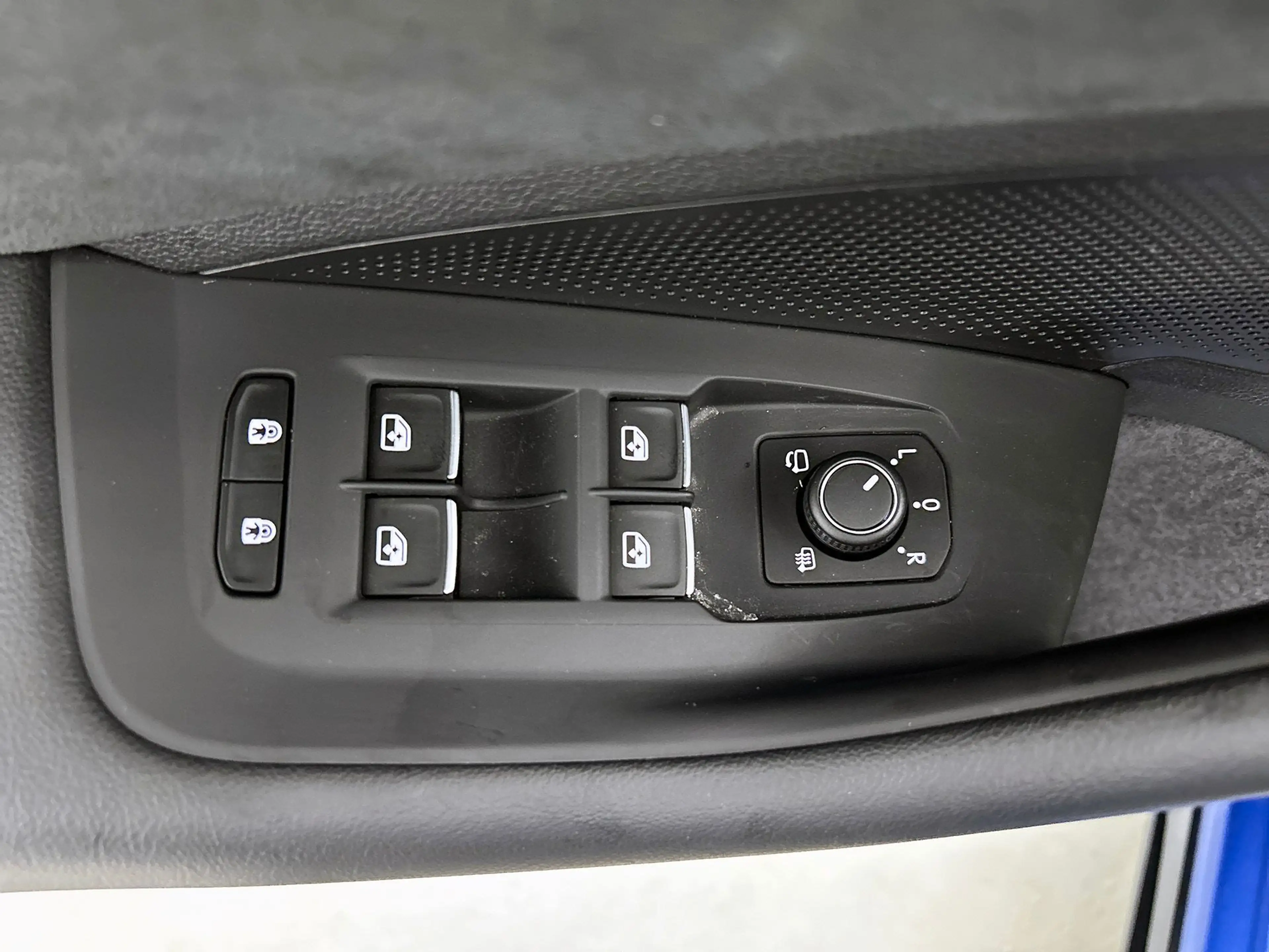Volkswagen Passat Variant 1.5 eHybrid R-Line Edition | Camera | HeadUp Displ — photo 36