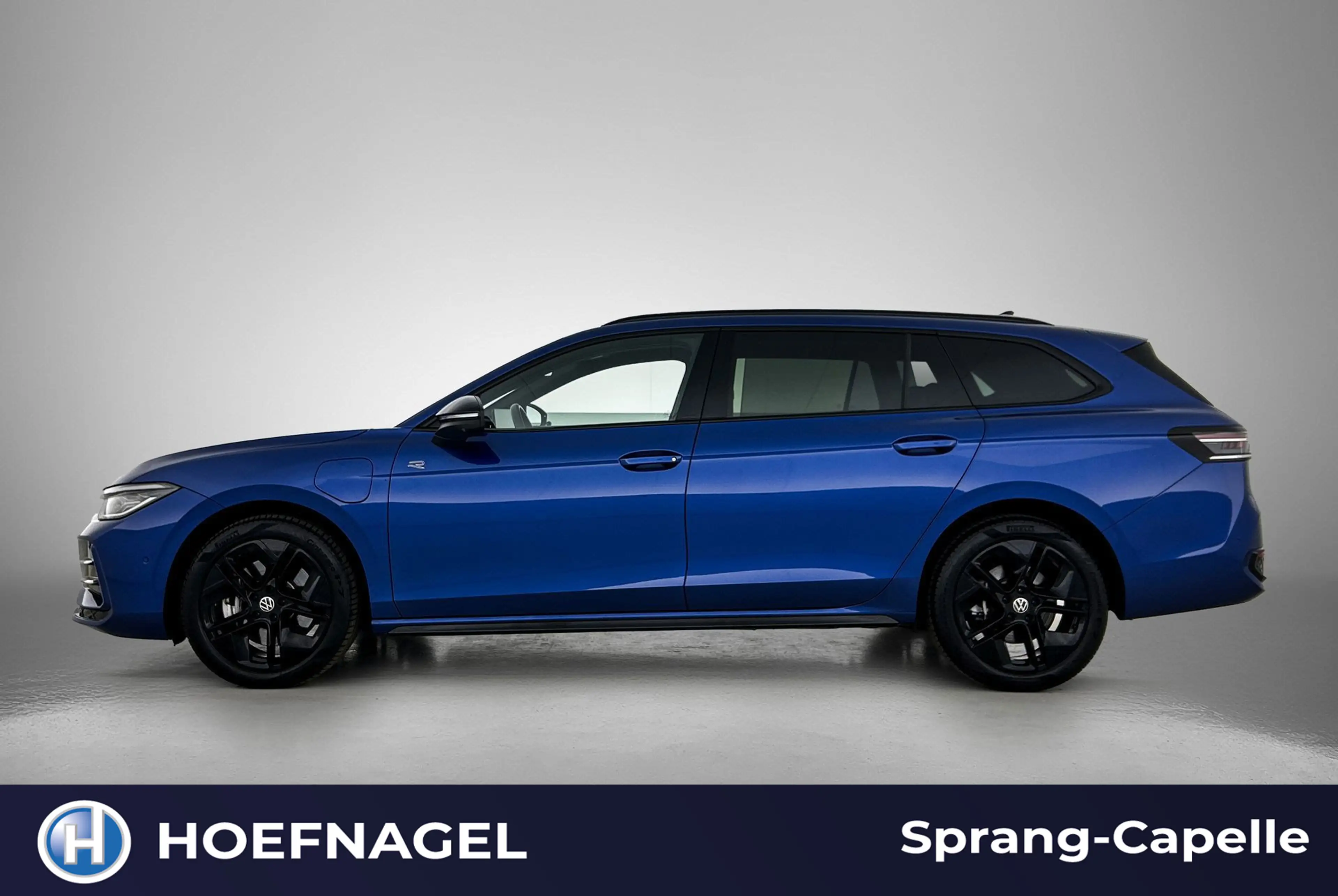 Volkswagen Passat Variant 1.5 eHybrid R-Line Edition | Camera | HeadUp Displ — photo 3