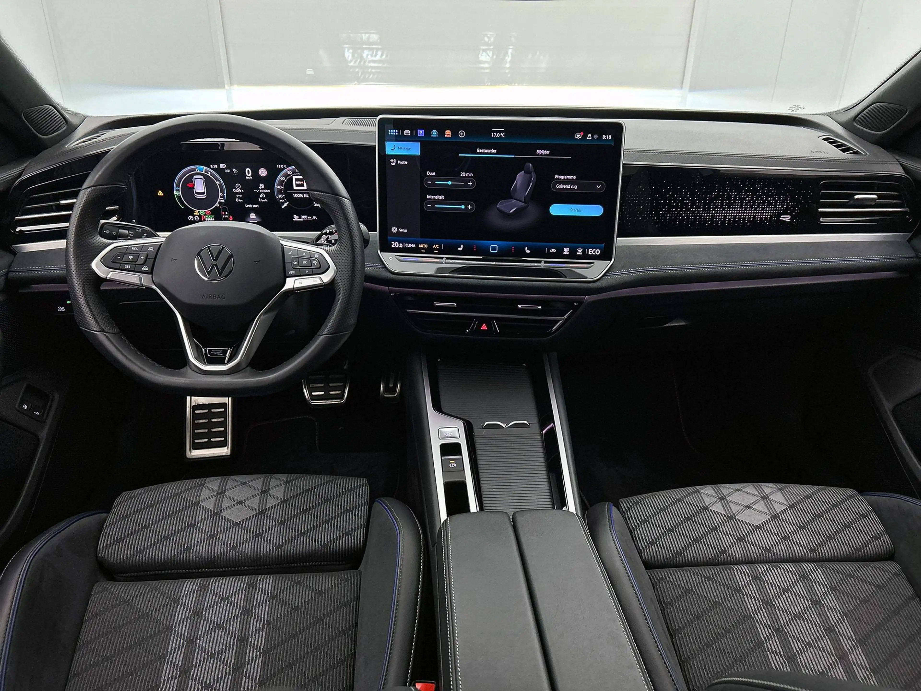 Volkswagen Passat Variant 1.5 eHybrid R-Line Edition | Camera | HeadUp Displ — photo 4