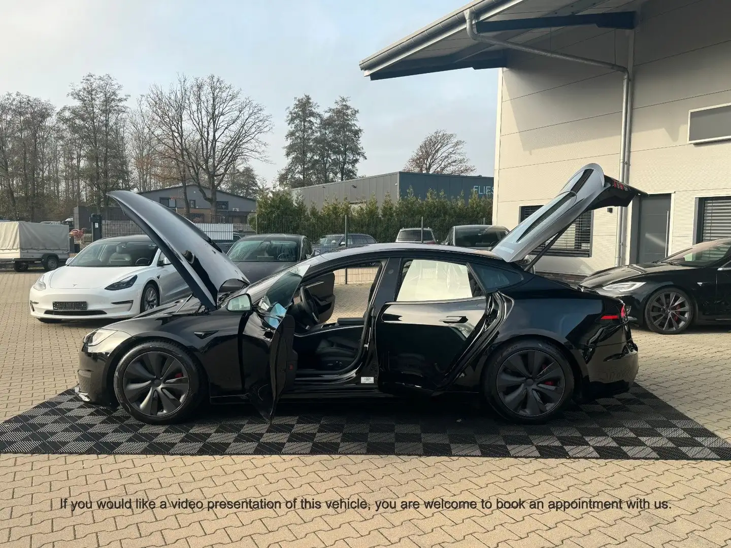 Tesla Model S MODEL S PLAID | HARDWARE 4 | AMD RYZEN | Schwarz - 2