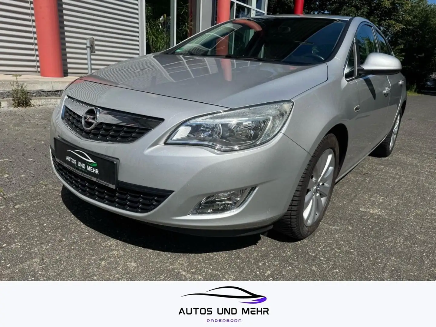 Opel Astra J Lim. 5-trg. Cosmo Klima Fenster el. Silber - 1