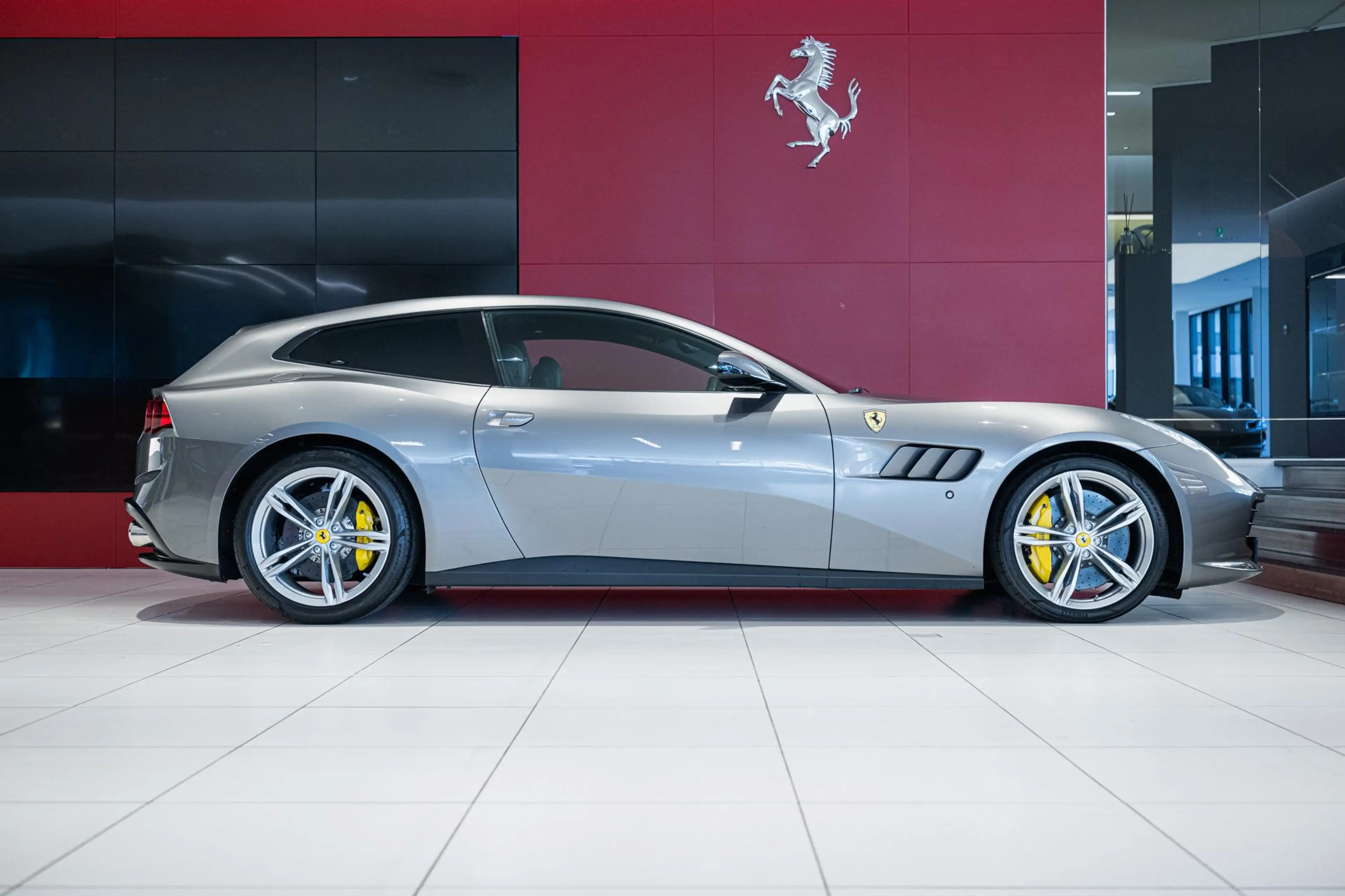 Ferrari GTC4 Lusso GTC4Lusso T - Kroymans Ferrari — photo 15