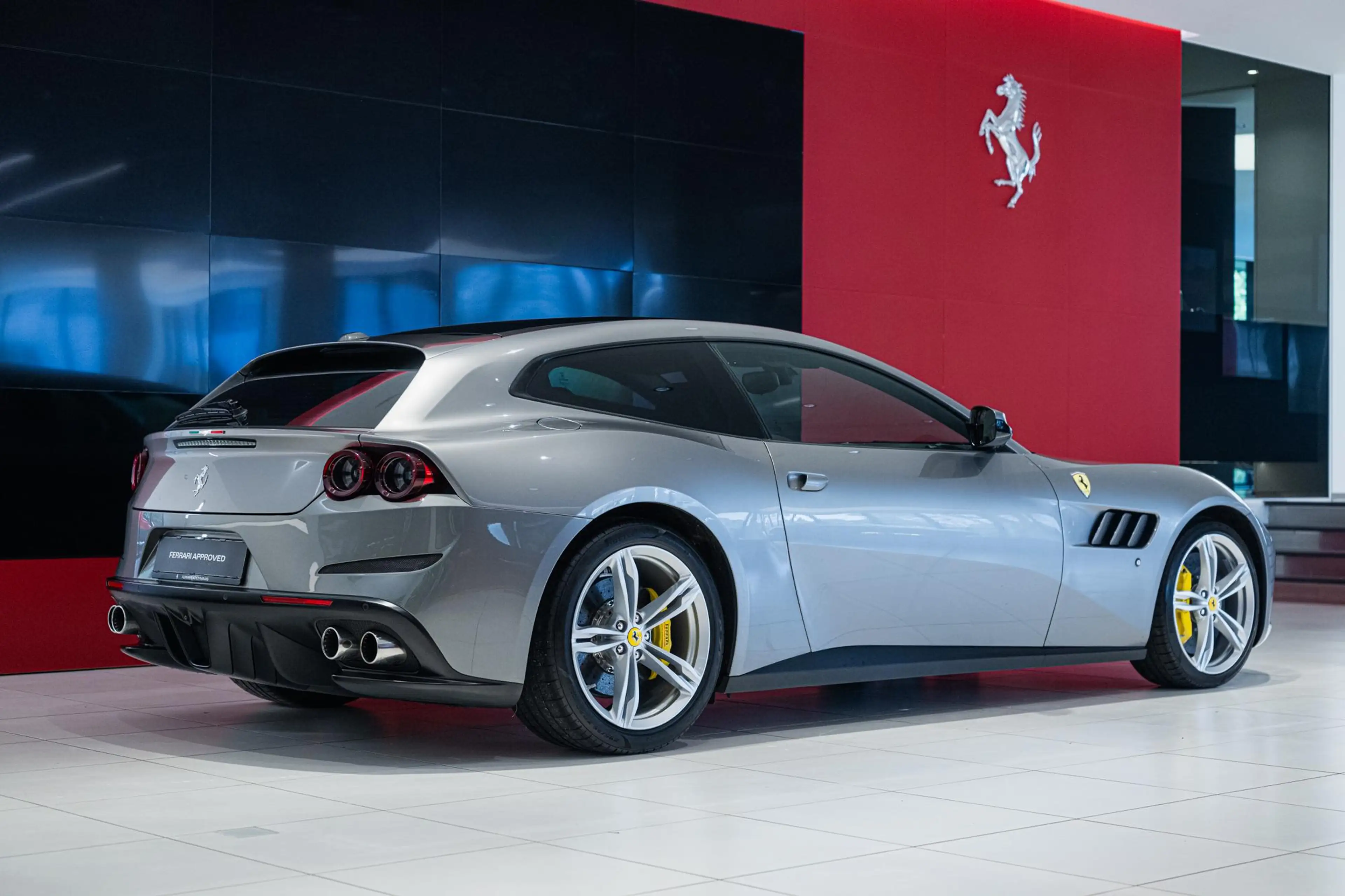 Ferrari GTC4 Lusso GTC4Lusso T - Kroymans Ferrari — photo 12