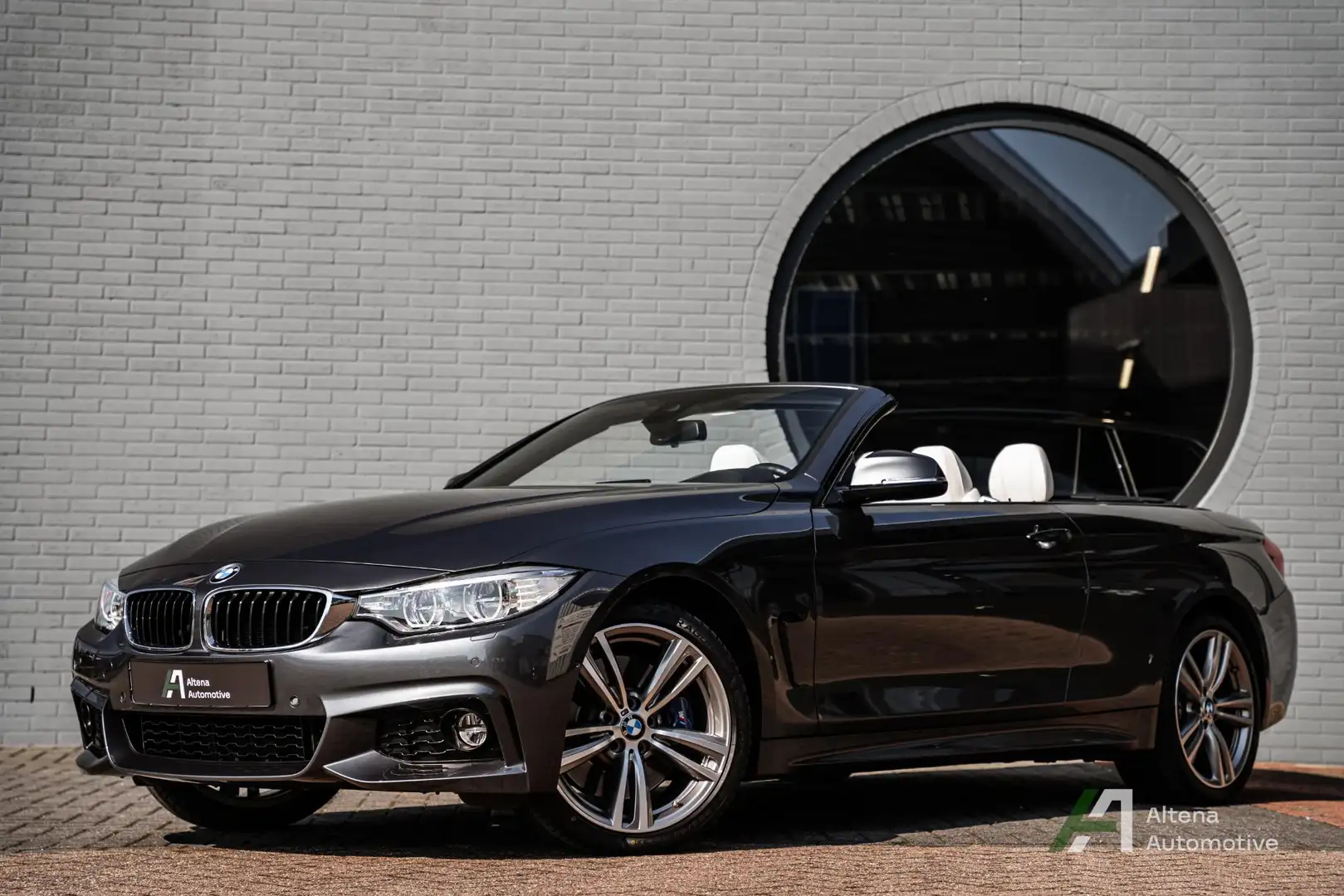 BMW 440 4-serie Cabrio 440i xDrive High Executive M sport, Grijs - 1