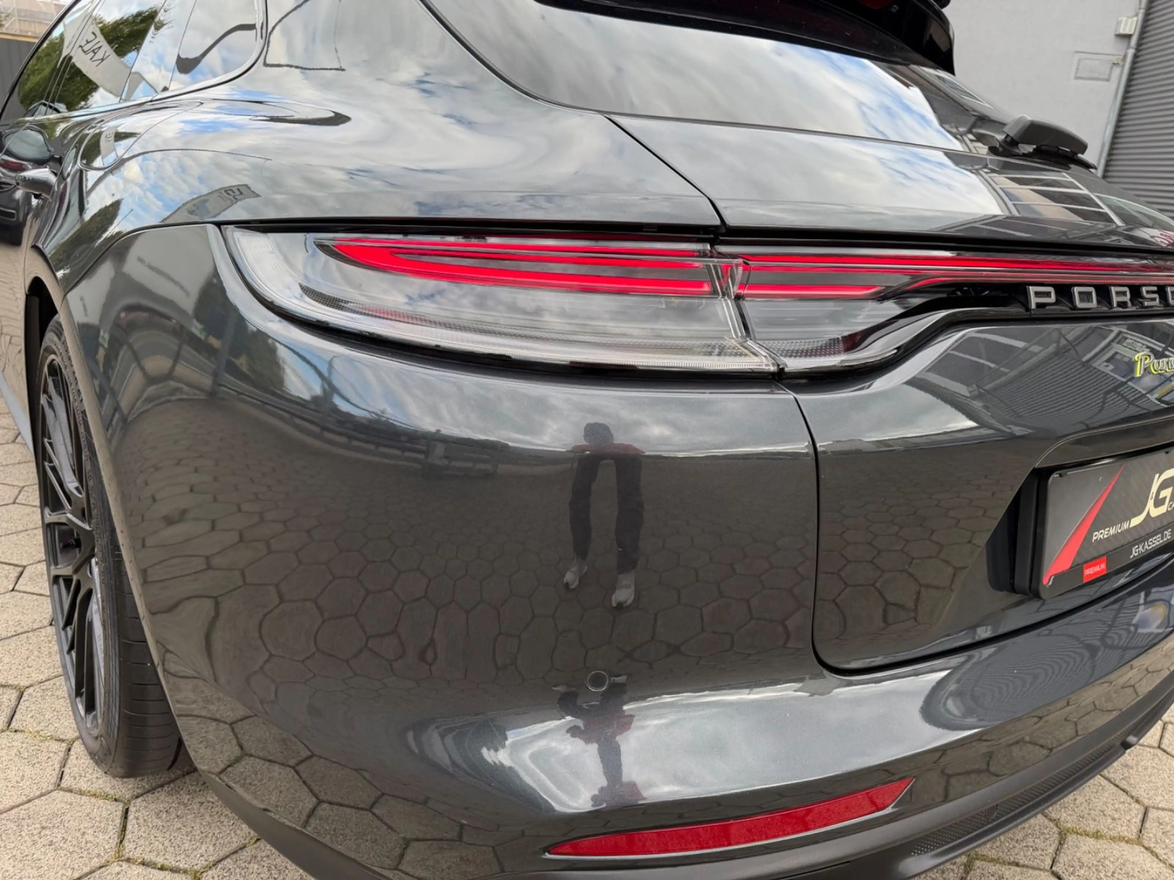 Porsche Panamera Sport Turismo 4 E-Hybrid Platinum Editi — photo 8