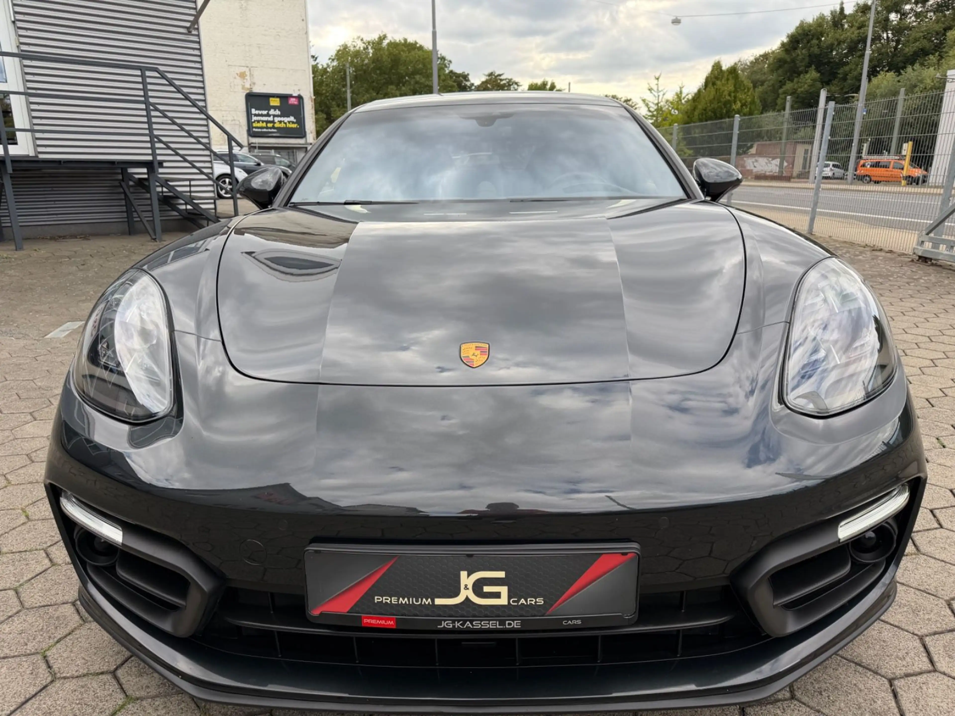 Porsche Panamera Sport Turismo 4 E-Hybrid Platinum Editi — photo 6