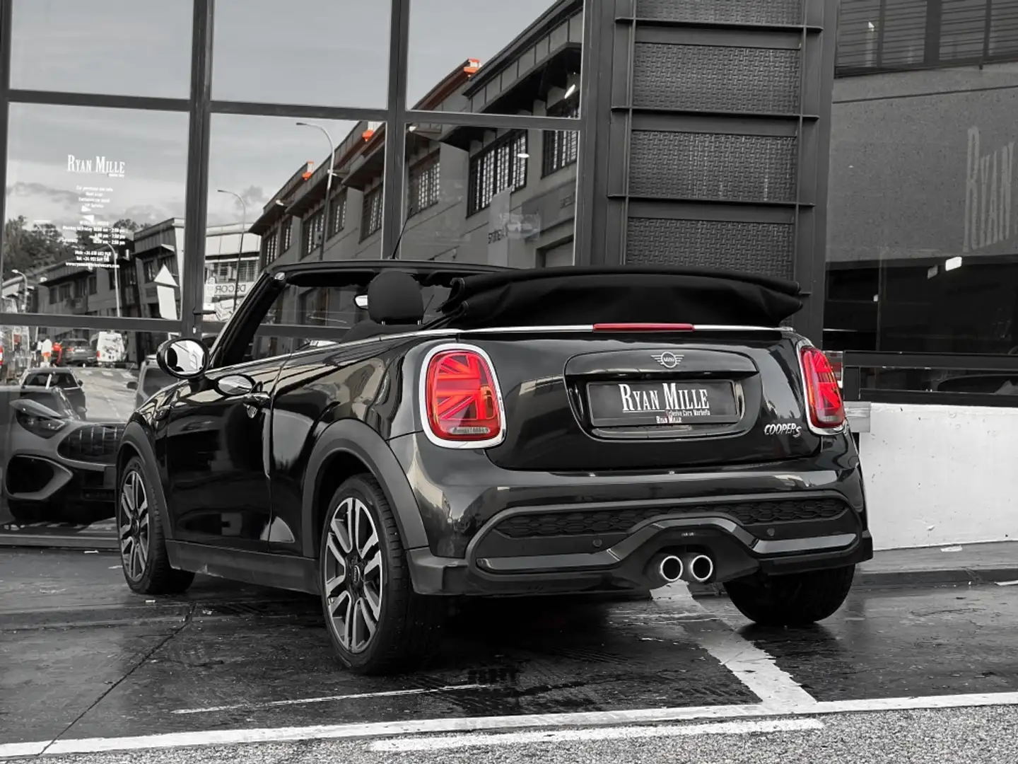 MINI Cooper S Cabrio 131kW Aut. Negro - 2