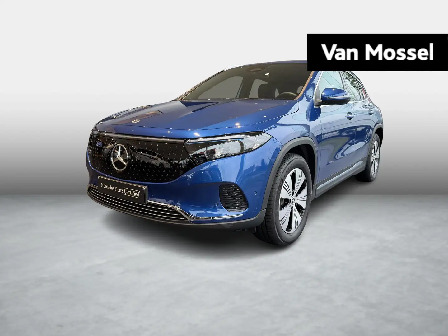 Mercedes-Benz EQA 300 4MATIC + CARPLAY + WINTER PACK + Bleu - 1
