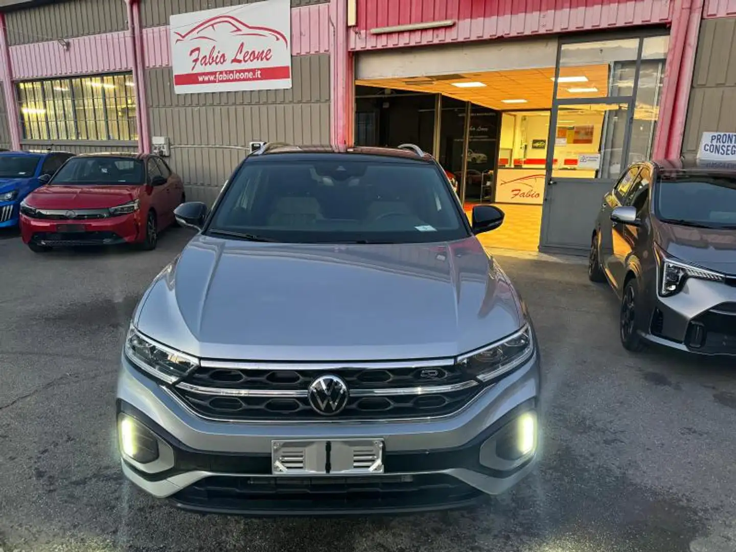 Volkswagen T-Roc 2.0 tdi R-Line 150cv dsg Nero - 2