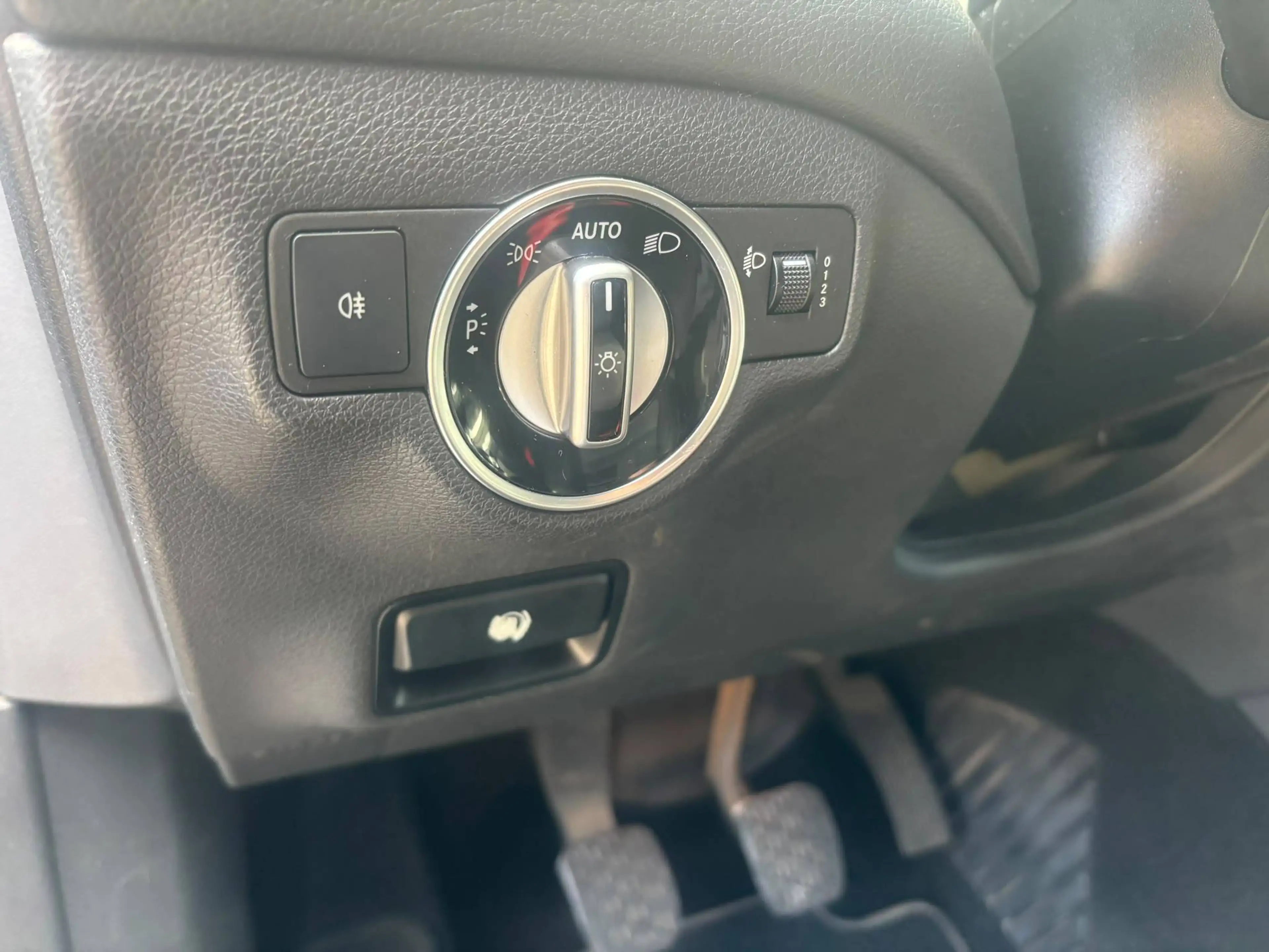 Mercedes-Benz GLA 180 CDI-STYLE-1 PROP+CARNET COMPLET MERCEDES-MECH. PERFECT CONDITION-ONLY EXPORT OR PROF-6400€+VAT!!! — photo 15