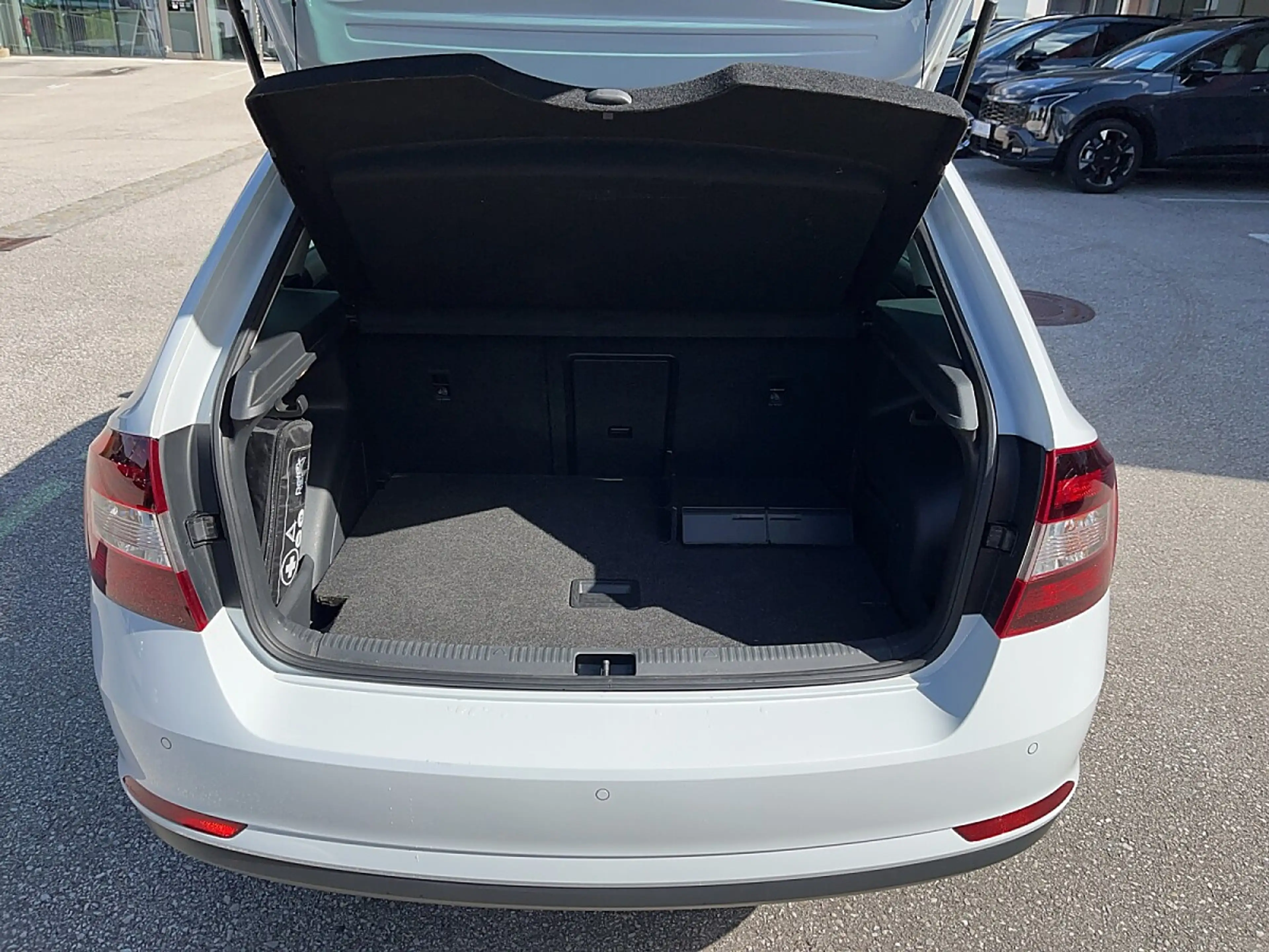 Skoda Rapid/Spaceback Rapid Spaceback 1,0 TSI Sport — photo 12
