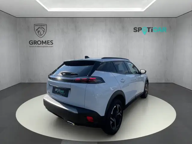 Peugeot 2008 view 3