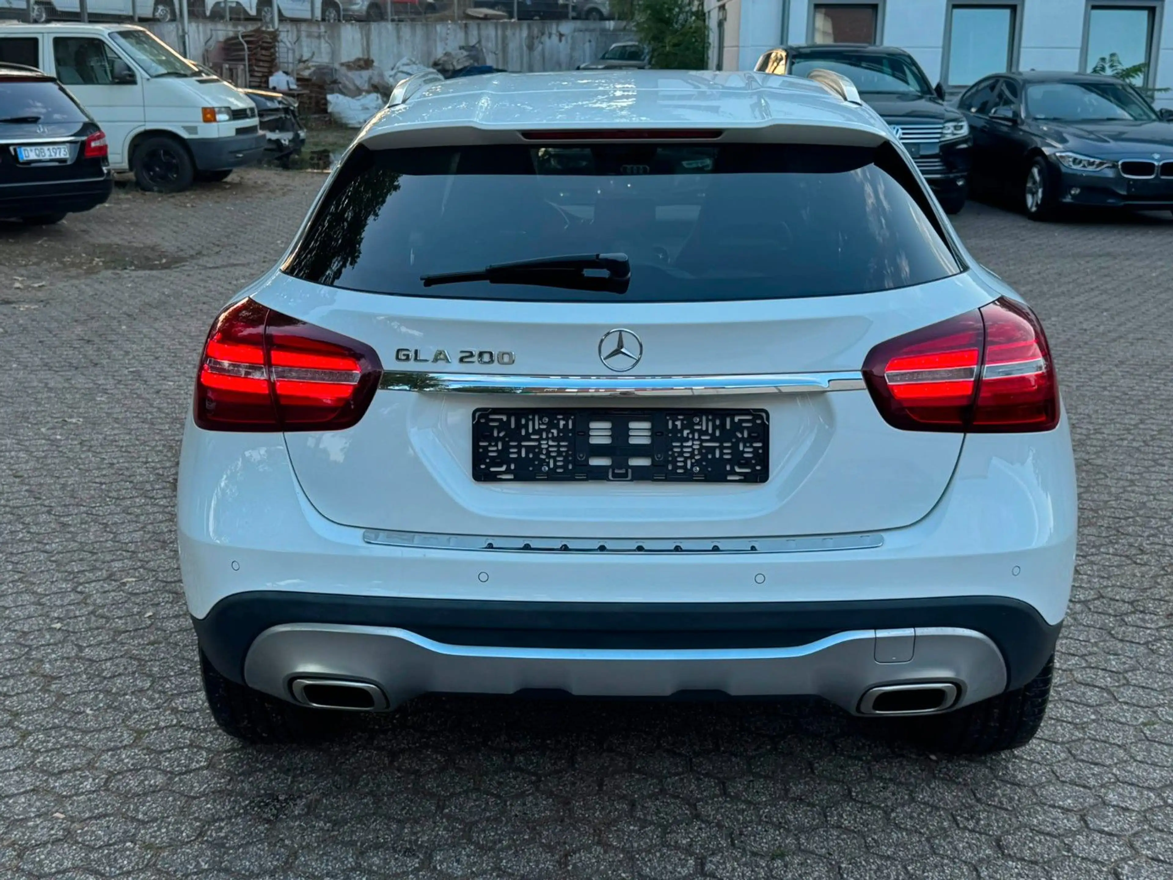 Mercedes-Benz GLA 200 7G Urban 7G/LED/R-KAM — photo 4