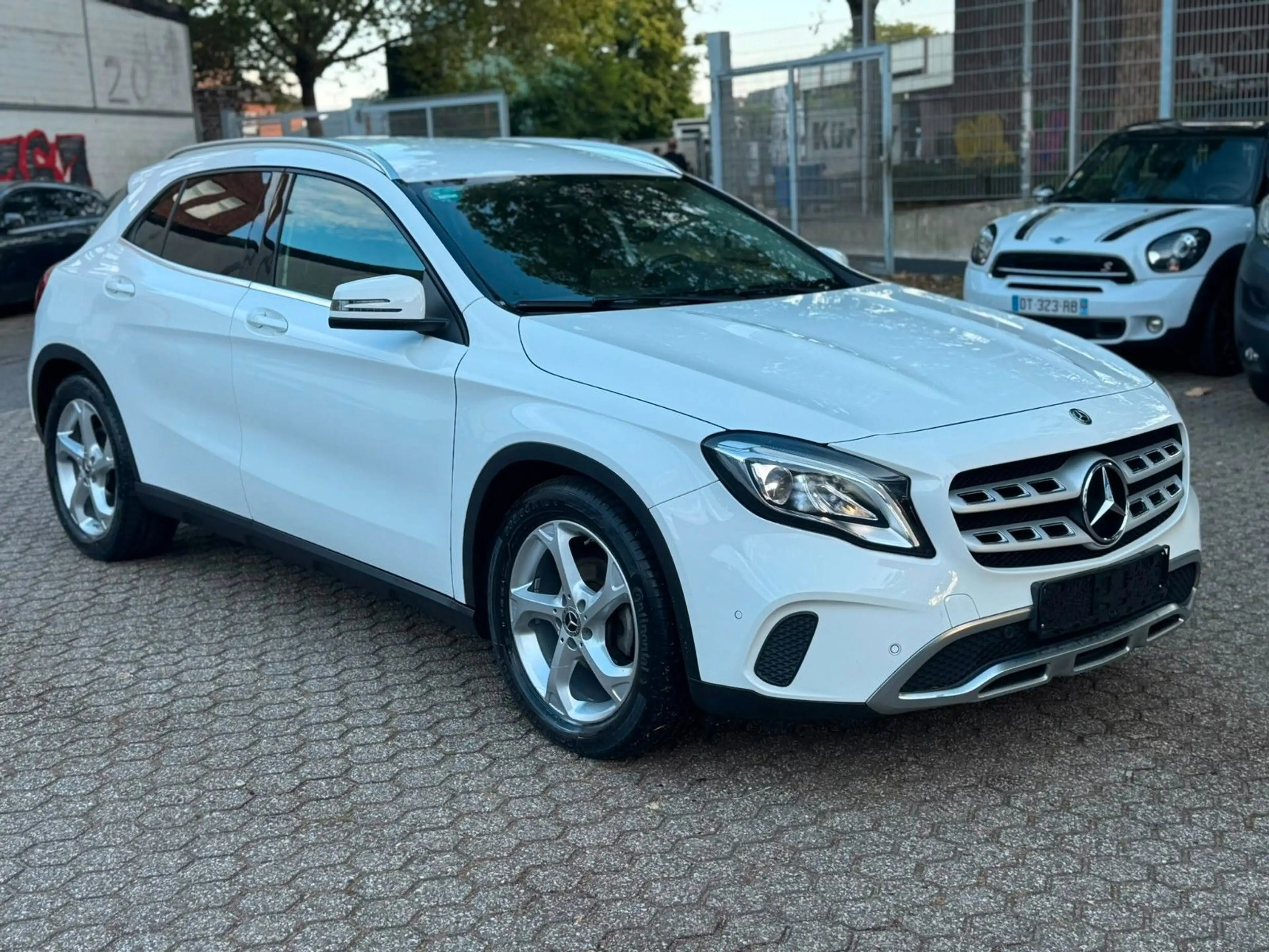 Mercedes-Benz GLA 200 7G Urban 7G/LED/R-KAM — photo 8